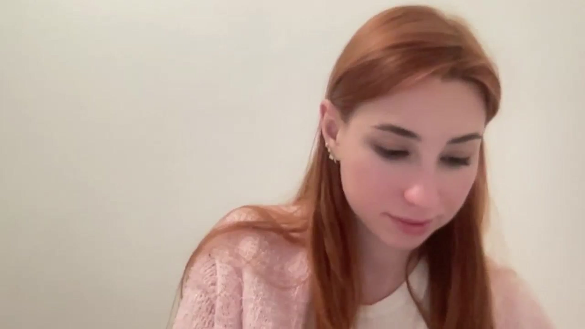 Gallery image thumbnail from Just_I's myfreecams stream on, 12/28/2024, 21:33 image 18 of 20