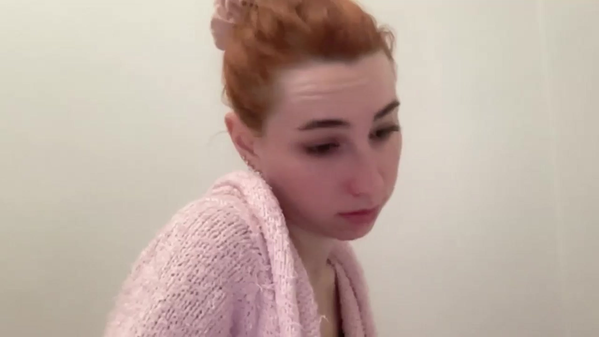 Gallery image thumbnail from Just_I's myfreecams stream on, 12/29/2024, 16:24 image 3 of 20