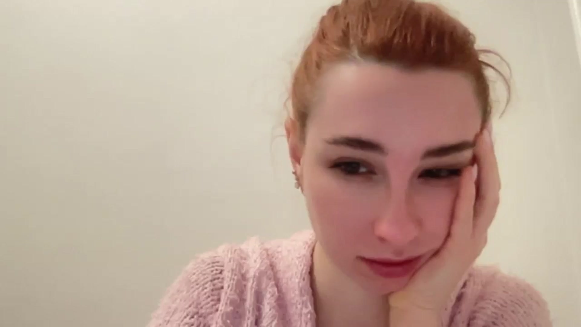 Gallery image thumbnail from Just_I's myfreecams stream on, 12/29/2024, 17:16 image 16 of 20