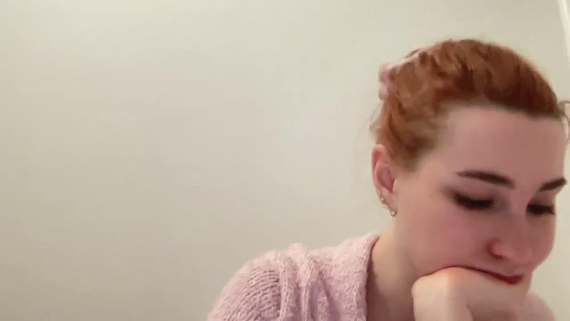 Gallery image thumbnail from Just_I's myfreecams stream on, 12/29/2024, 17:16 image 18 of 20