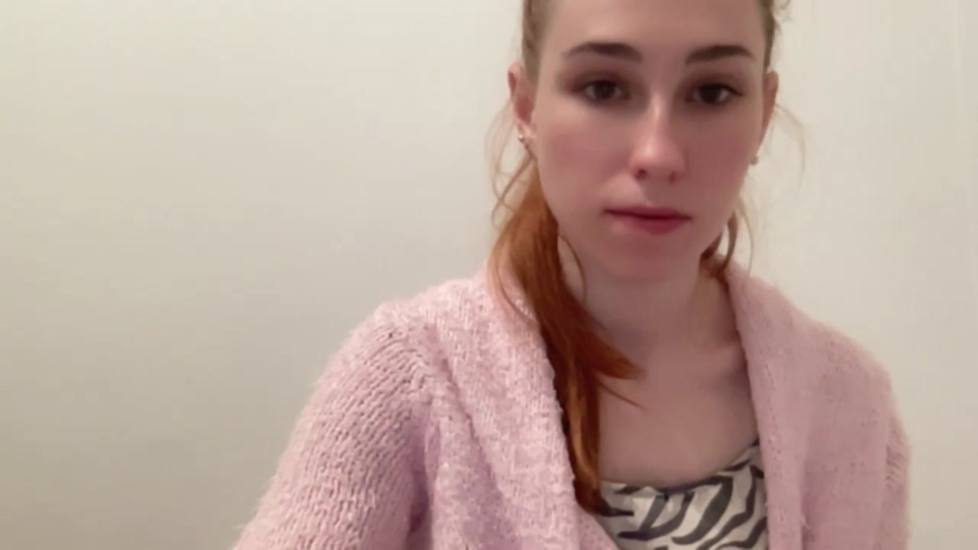 Gallery image thumbnail from Just_I's myfreecams stream on, 12/30/2024, 03:29 image 17 of 20