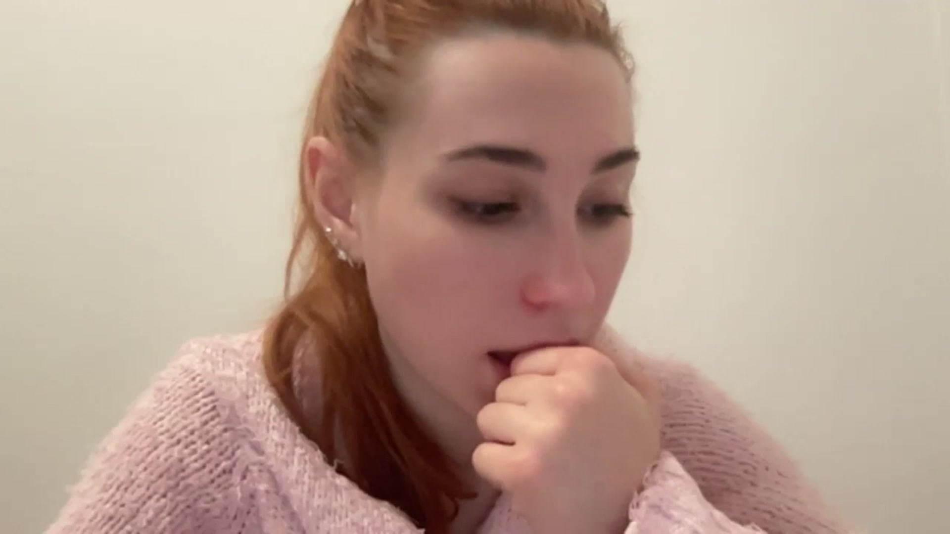 Gallery image thumbnail from Just_I's myfreecams stream on, 12/30/2024, 03:29 image 10 of 20