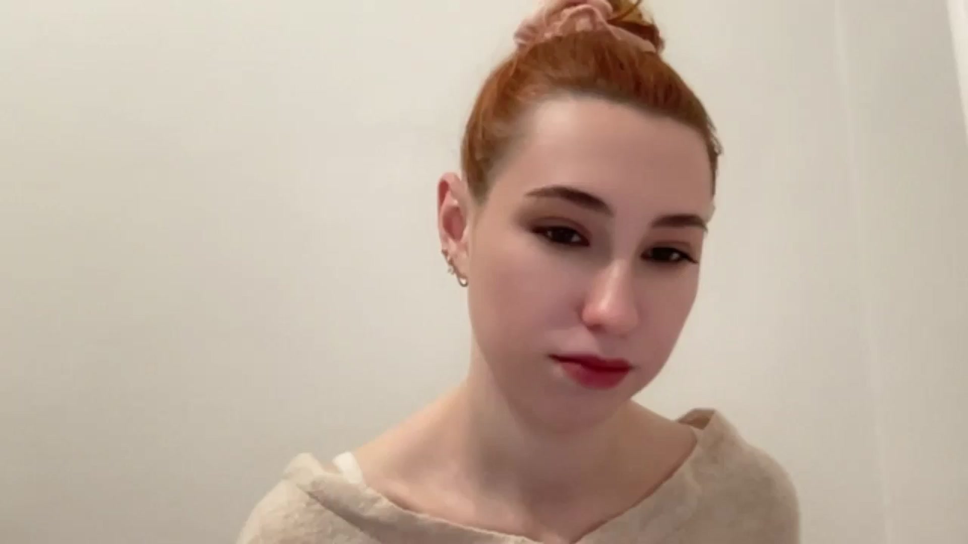 Gallery image thumbnail from Just_I's myfreecams stream on, 01/03/2025, 18:47 image 16 of 20