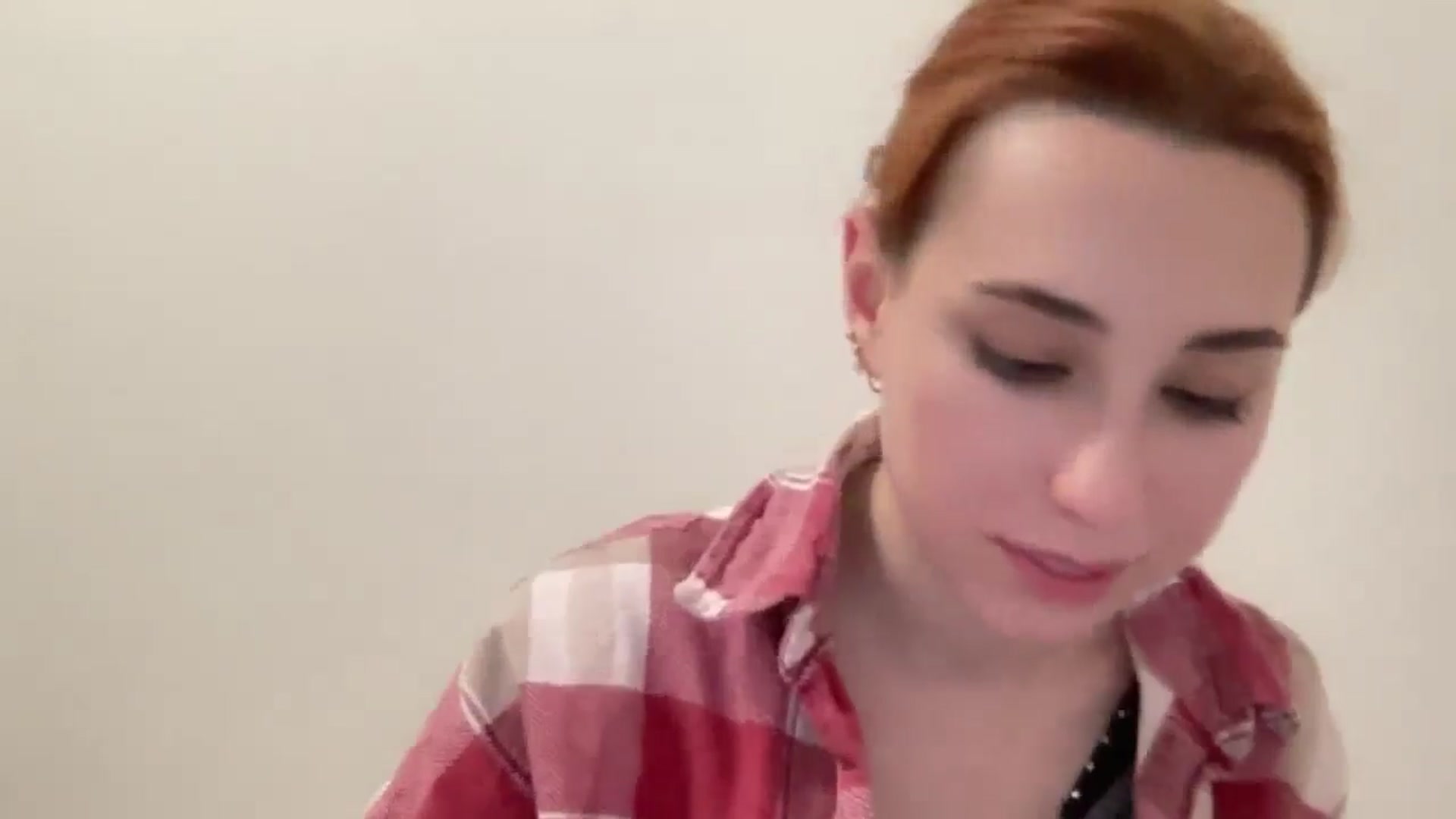 Gallery image thumbnail from Just_I's myfreecams stream on, 01/07/2025, 21:01 image 7 of 20