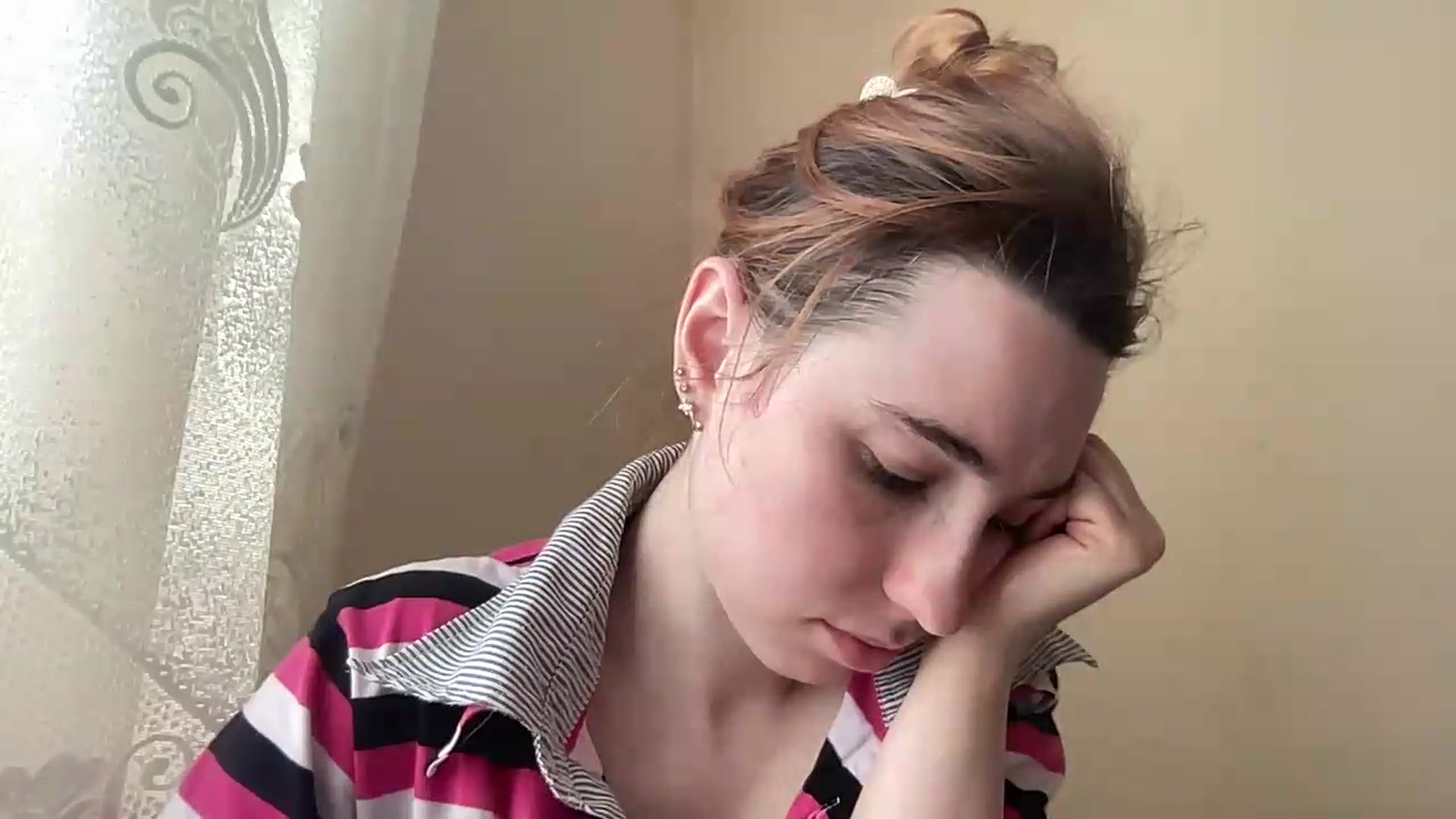Gallery image thumbnail from Just_I's myfreecams stream on, 05/10/2026, 09:06 image 14 of 20
