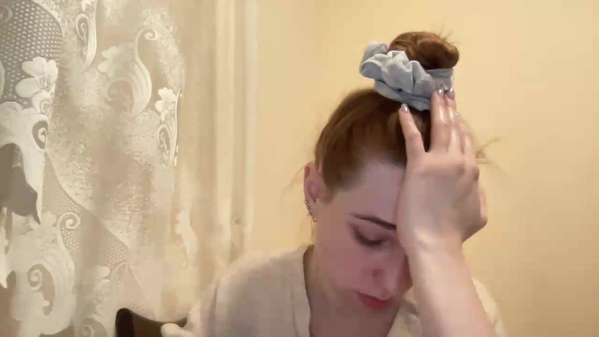 Gallery image thumbnail from Just_I's myfreecams stream on, 08/18/2026, 20:41 image 10 of 20