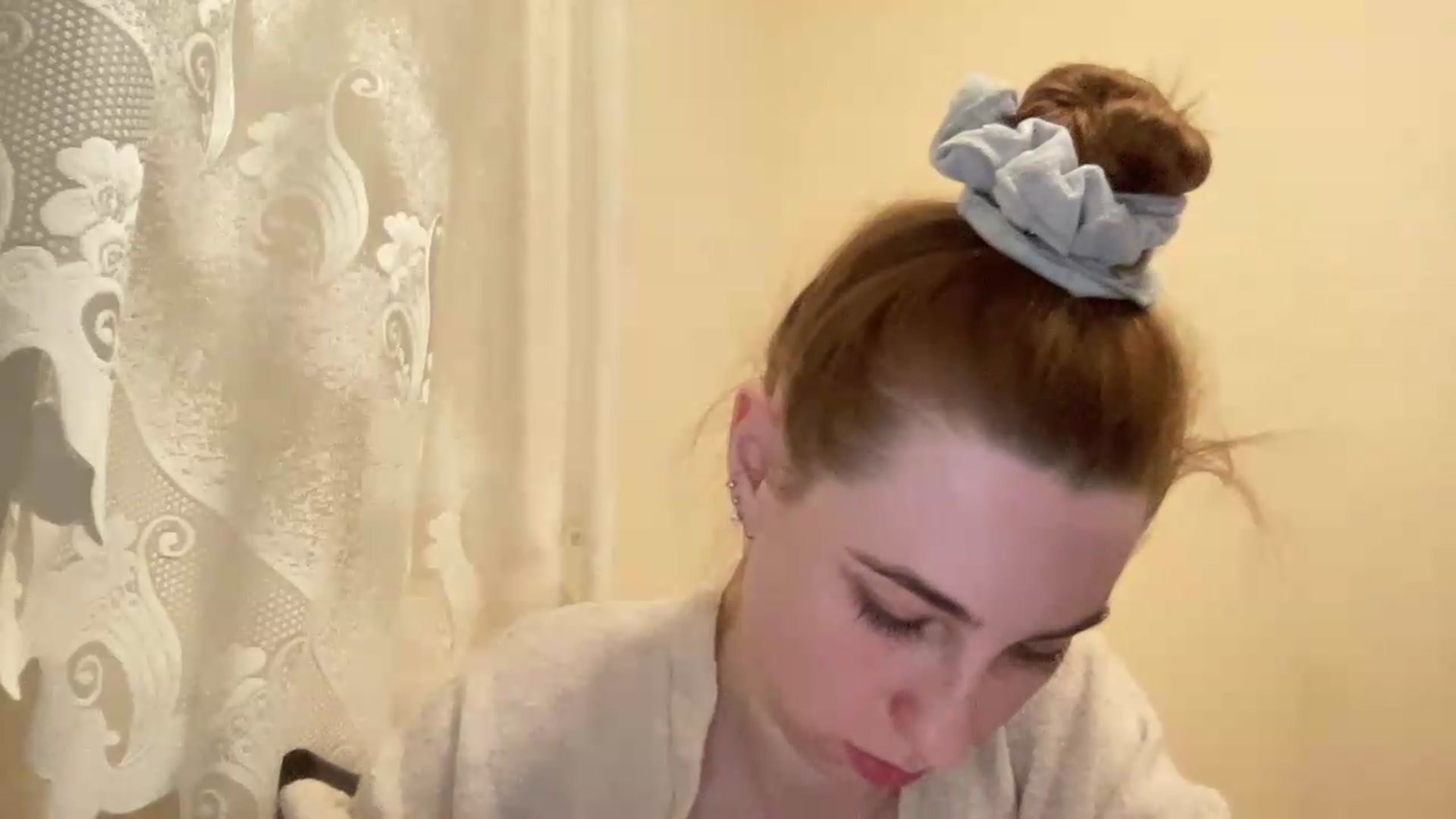 Gallery image thumbnail from Just_I's myfreecams stream on, 08/18/2026, 20:41 image 19 of 20