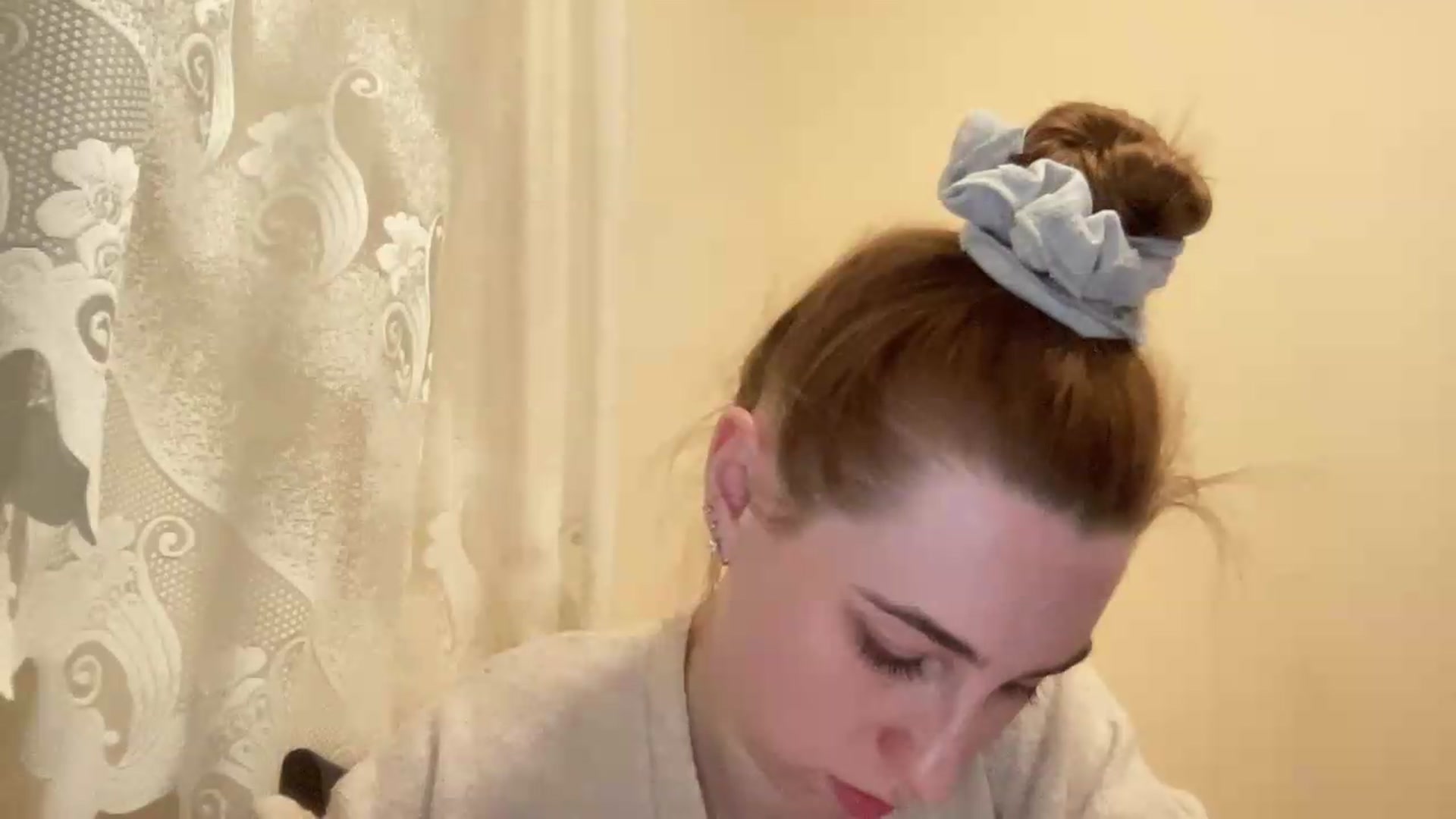Gallery image thumbnail from Just_I's myfreecams stream on, 08/18/2026, 20:41 image 16 of 20