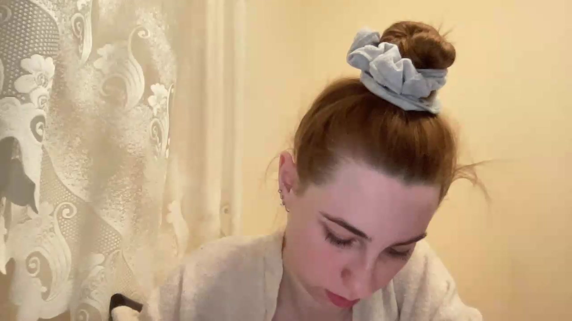 Gallery image thumbnail from Just_I's myfreecams stream on, 08/18/2026, 20:41 image 18 of 20
