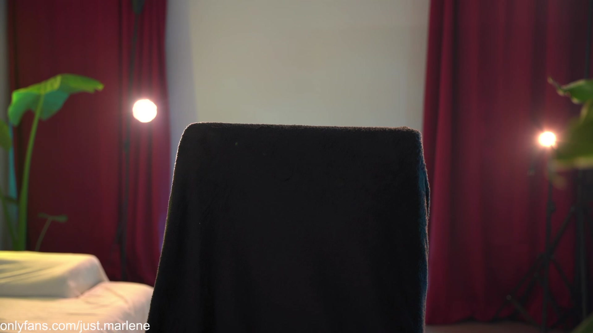 Gallery image thumbnail from Just_Marlene's myfreecams stream on, 12/10/2022, 02:36 image 15 of 20