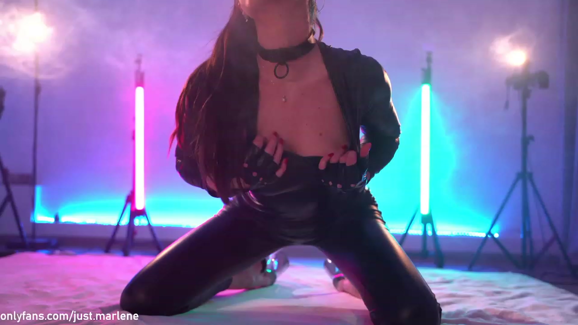 Gallery image thumbnail from Just_Marlene's myfreecams stream on, 01/10/2023, 04:57 image 17 of 20