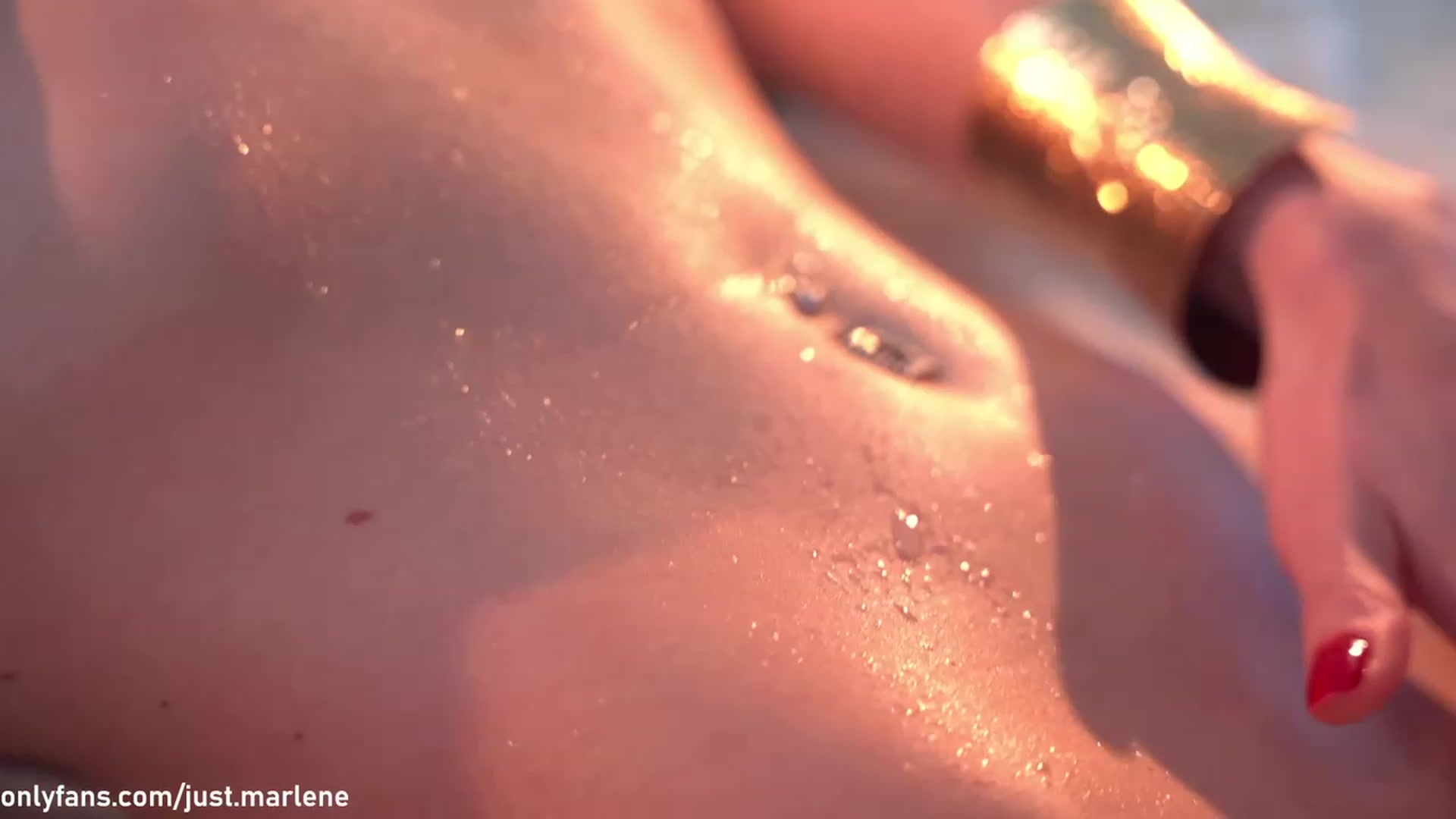 Gallery image thumbnail from Just_Marlene's myfreecams stream on, 01/12/2023, 06:14 image 4 of 20