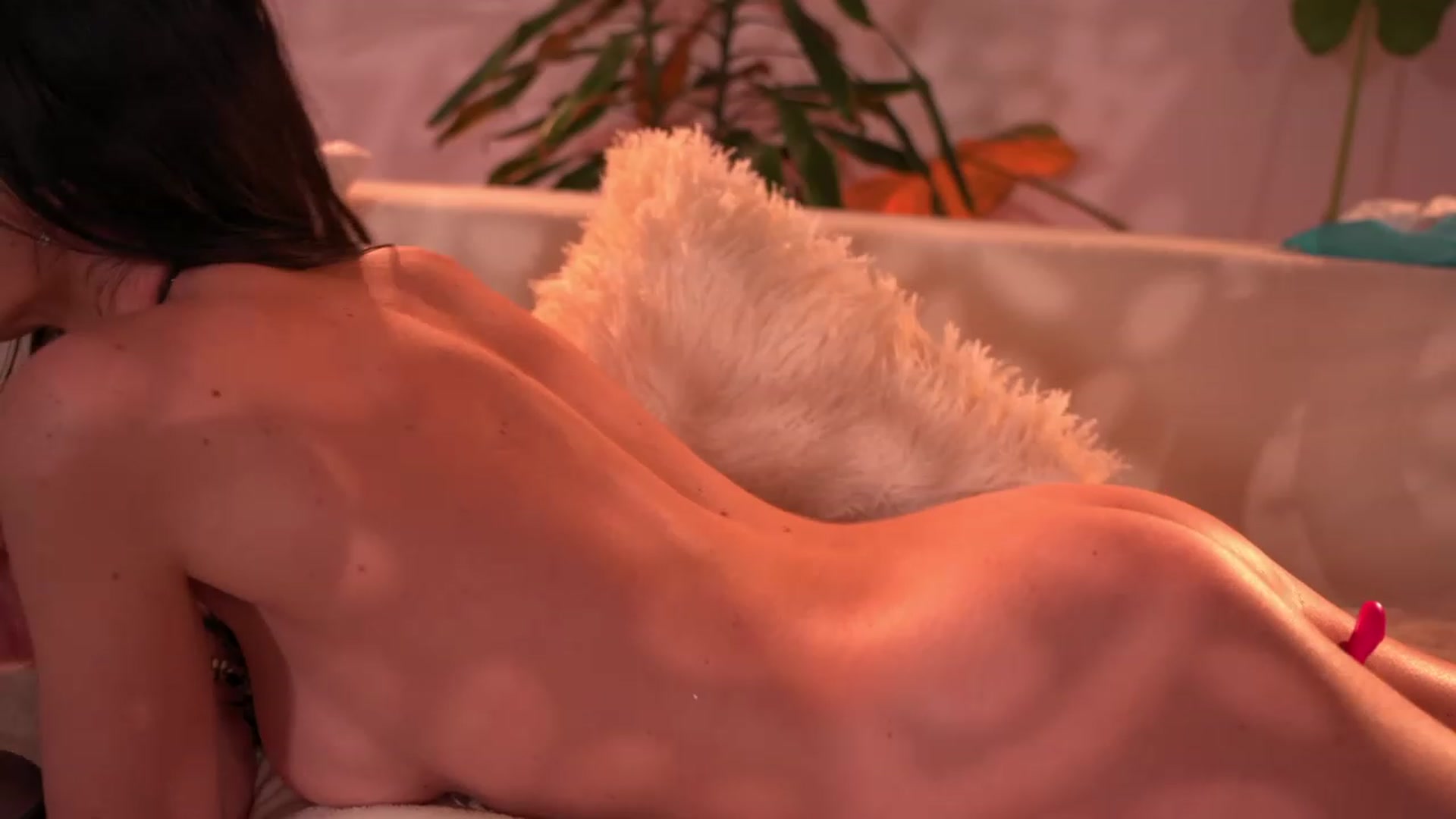 Gallery image thumbnail from Just_Marlene's myfreecams stream on, 01/30/2023, 04:14 image 14 of 20