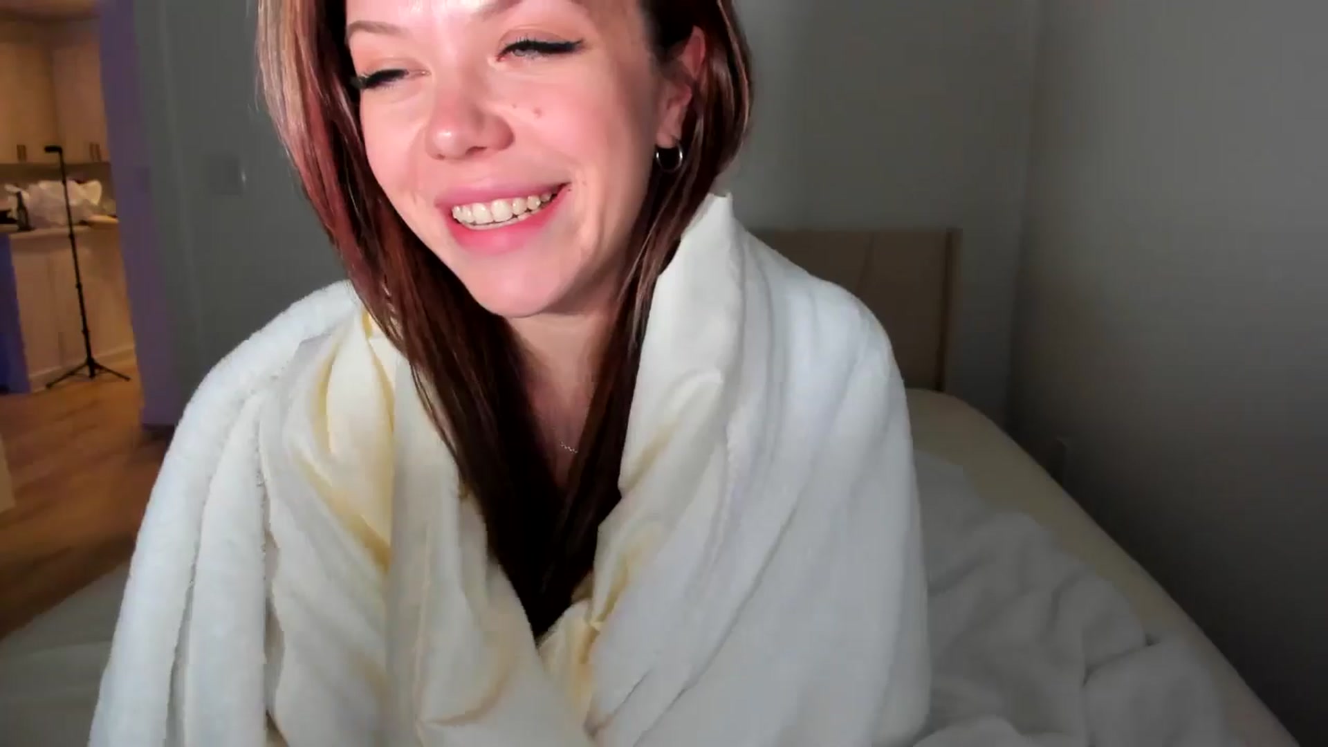 Gallery image thumbnail from Just_Vi's myfreecams stream on, 02/02/2025, 08:30 image 3 of 20
