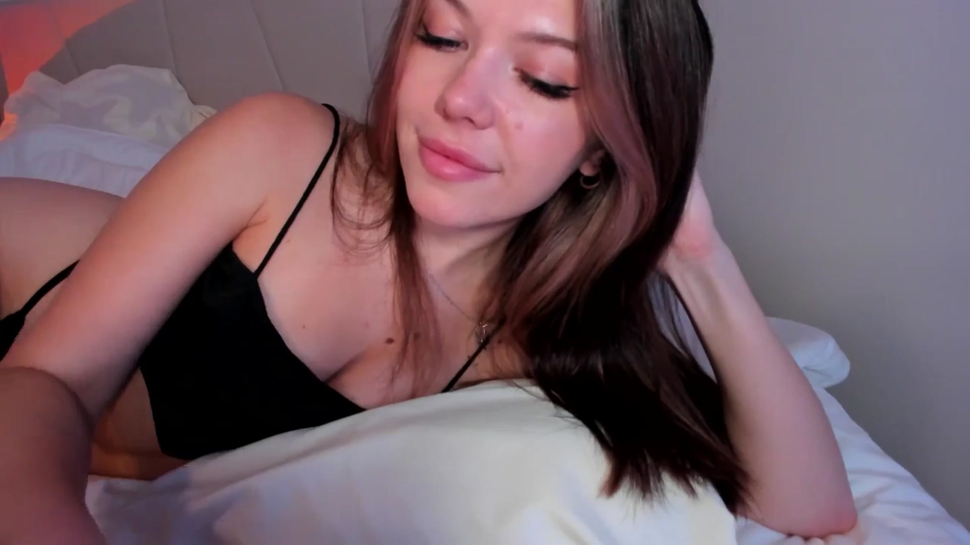 Gallery image thumbnail from Just_Vi's myfreecams stream on, 02/06/2025, 04:09 image 16 of 20