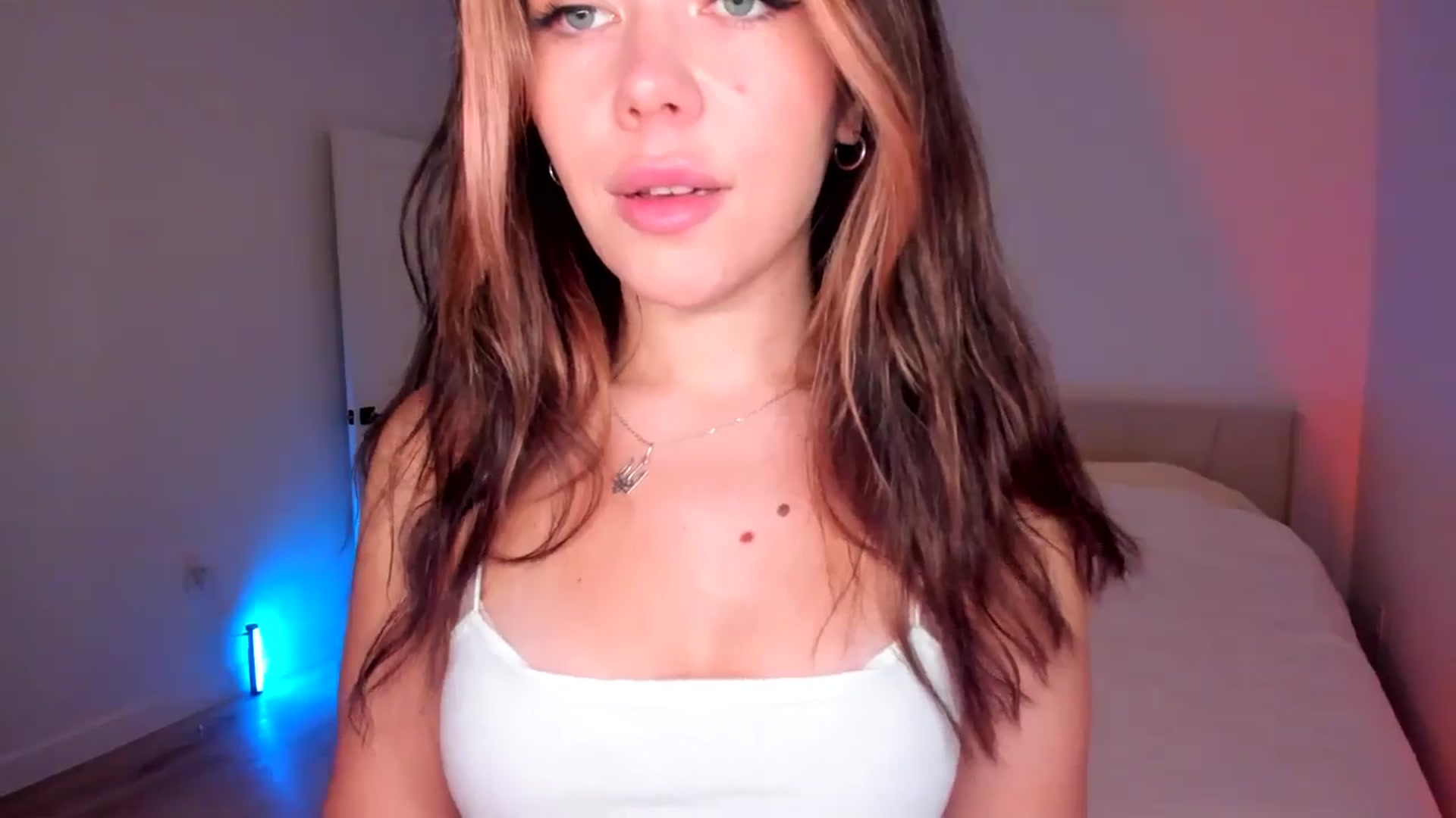 Gallery image thumbnail from Just_Vi's myfreecams stream on, 02/07/2025, 05:50 image 9 of 20