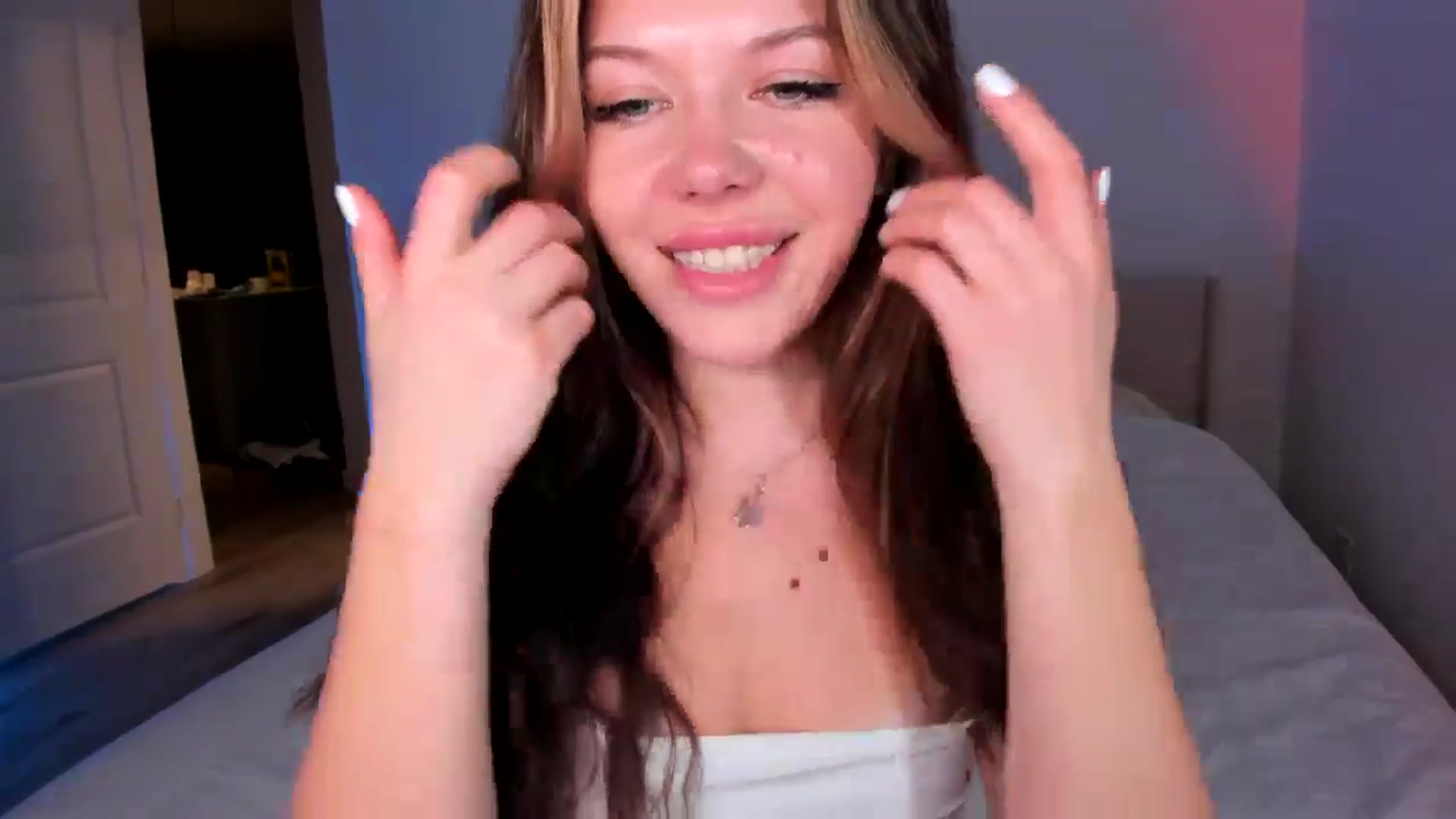 Gallery image thumbnail from Just_Vi's myfreecams stream on, 02/07/2025, 06:48 image 17 of 20