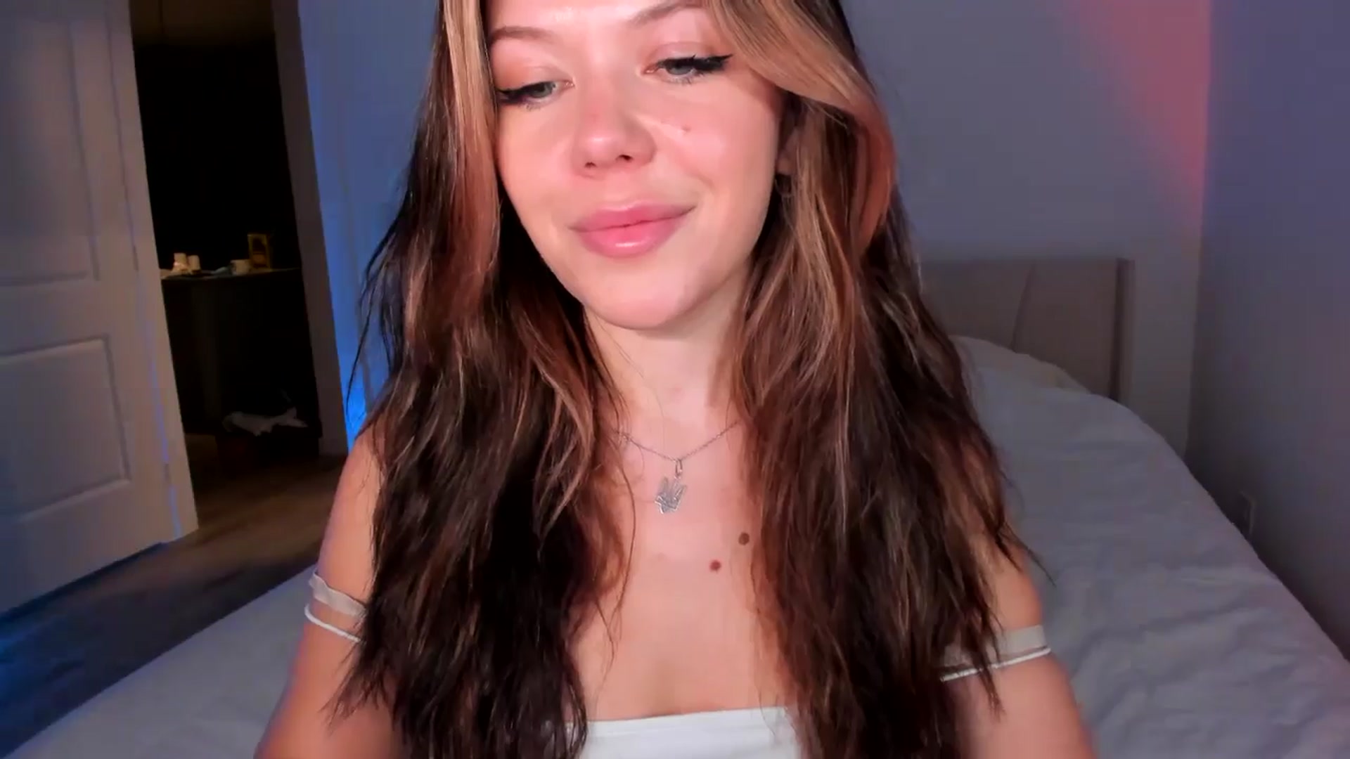 Gallery image thumbnail from Just_Vi's myfreecams stream on, 02/07/2025, 06:48 image 14 of 20