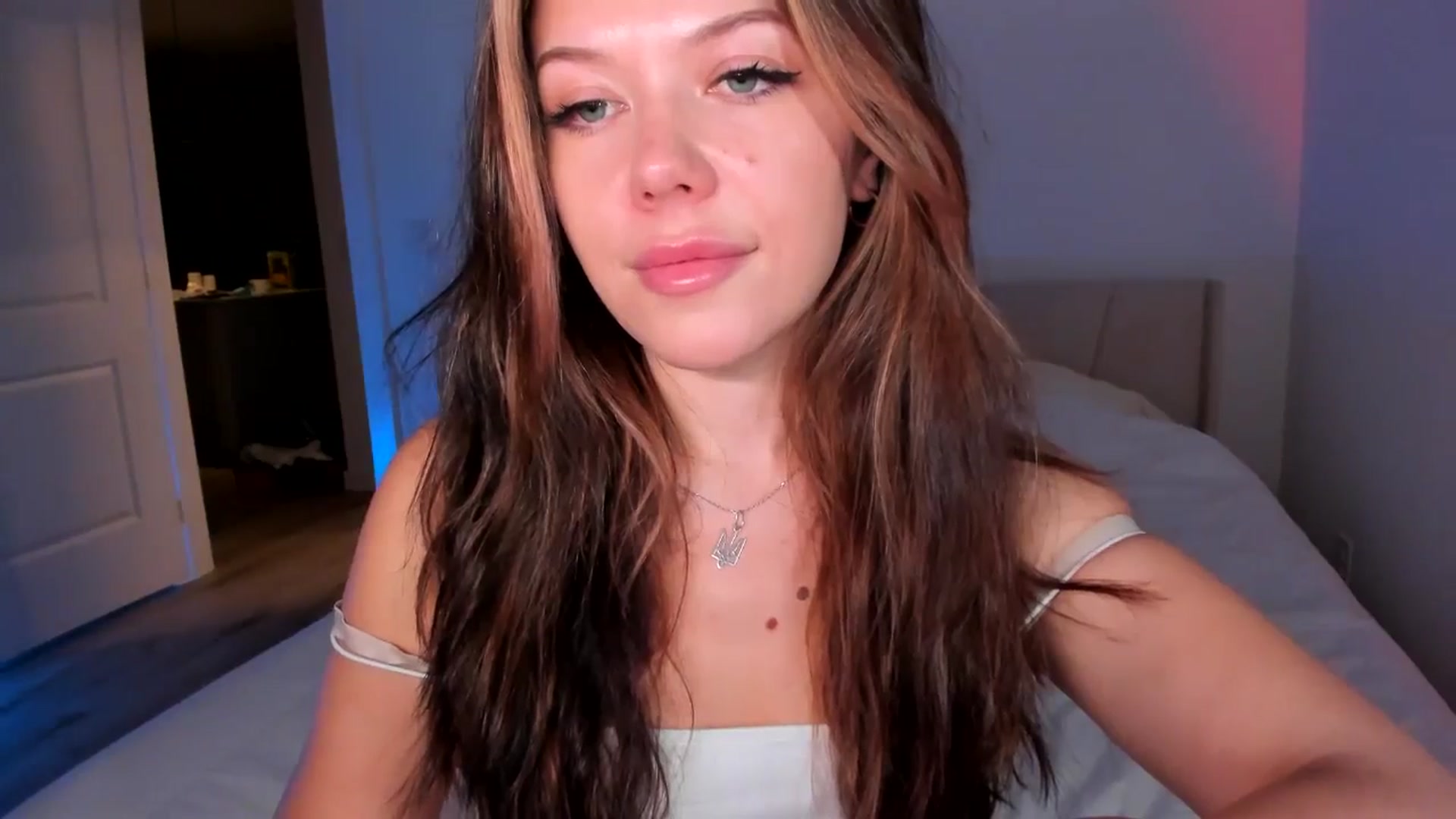 Gallery image thumbnail from Just_Vi's myfreecams stream on, 02/07/2025, 06:48 image 12 of 20