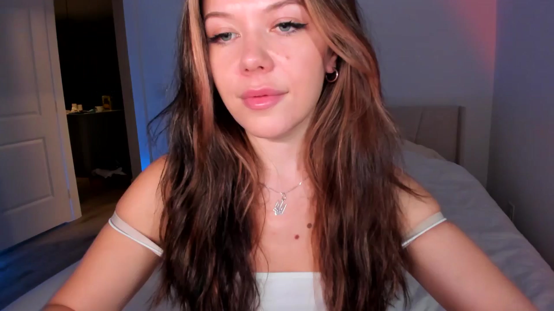 Gallery image thumbnail from Just_Vi's myfreecams stream on, 02/07/2025, 06:48 image 13 of 20