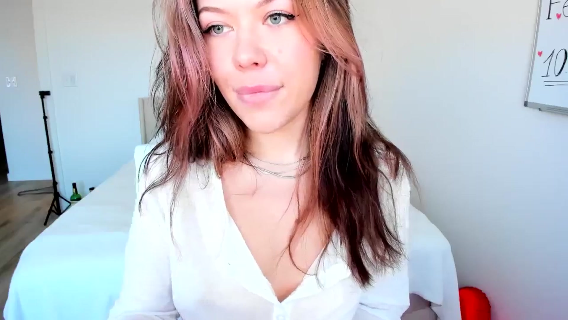 Gallery image thumbnail from Just_Vi's myfreecams stream on, 02/24/2025, 02:01 image 4 of 20