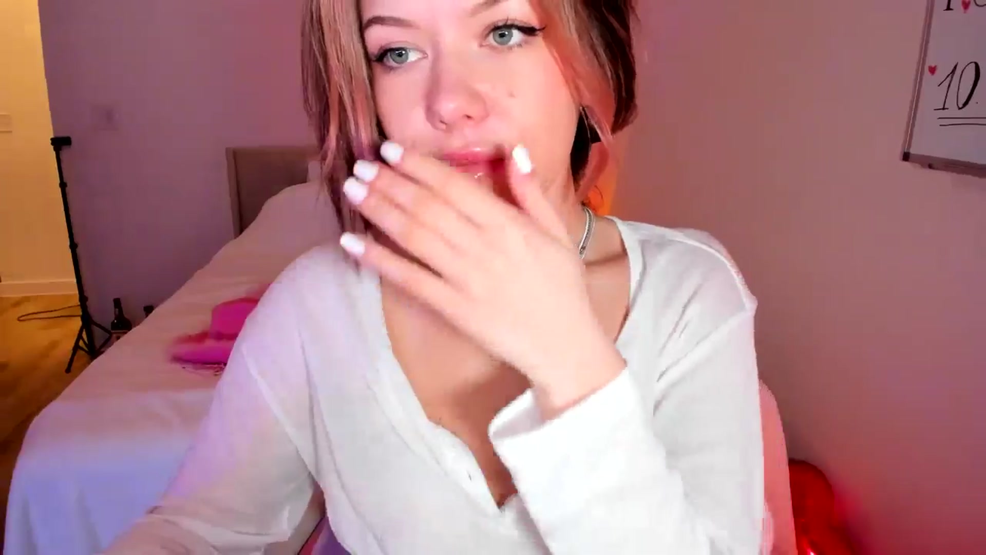 Gallery image thumbnail from Just_Vi's myfreecams stream on, 02/24/2025, 02:01 image 18 of 20