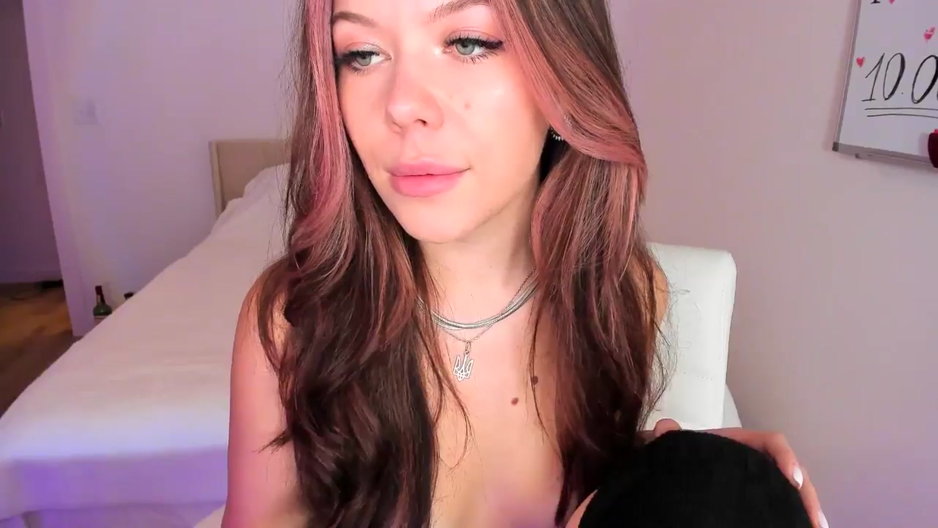 Gallery image thumbnail from Just_Vi's myfreecams stream on, 02/26/2025, 05:21 image 6 of 20