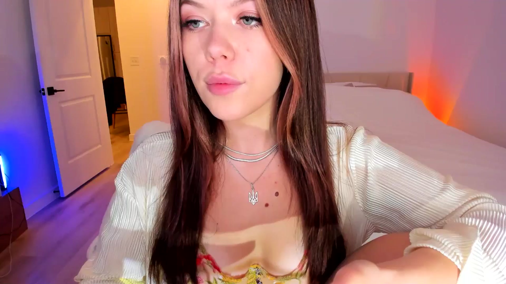 Gallery image thumbnail from Just_Vi's myfreecams stream on, 03/06/2025, 05:37 image 17 of 20