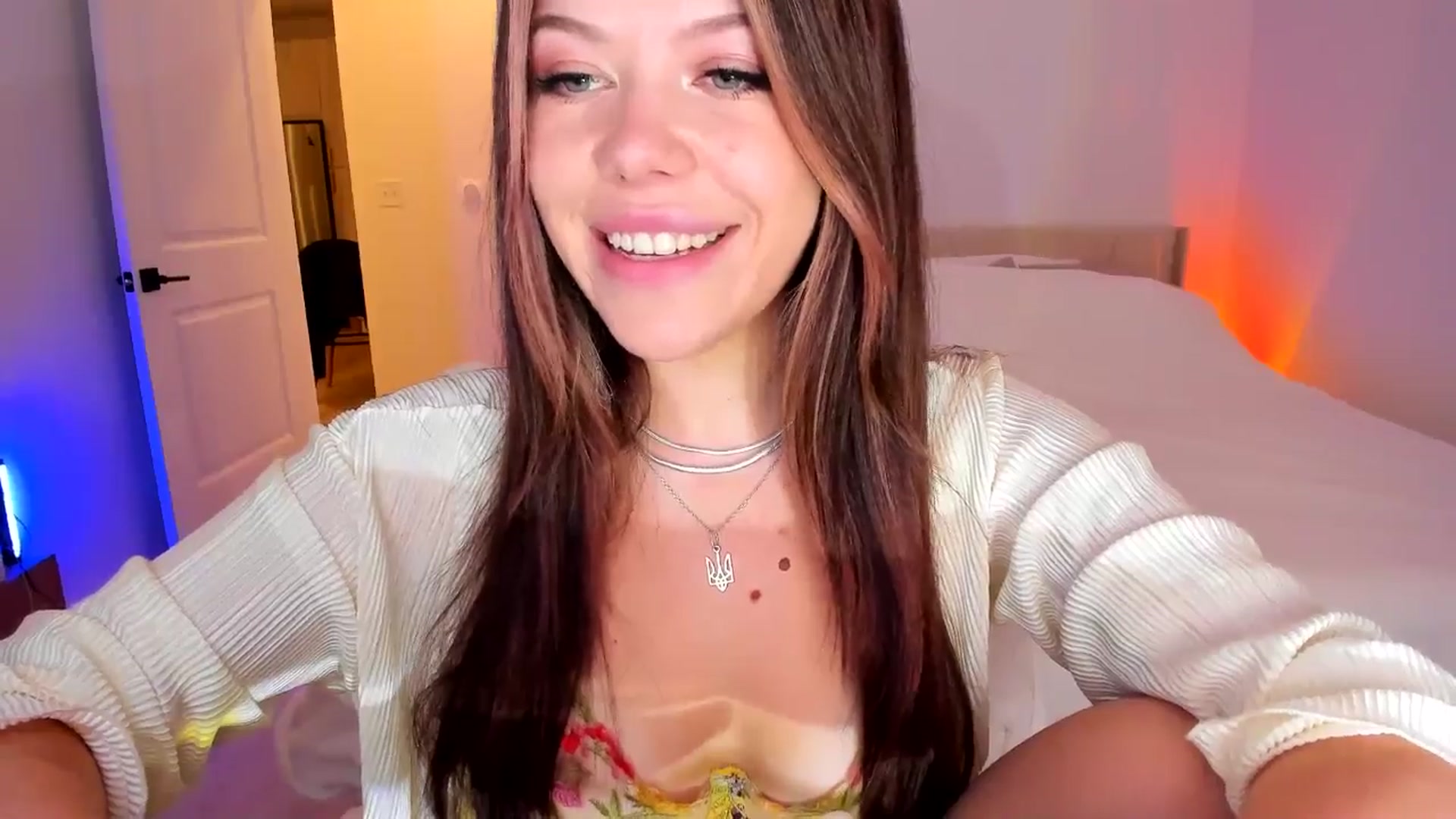 Gallery image thumbnail from Just_Vi's myfreecams stream on, 03/06/2025, 05:37 image 8 of 20