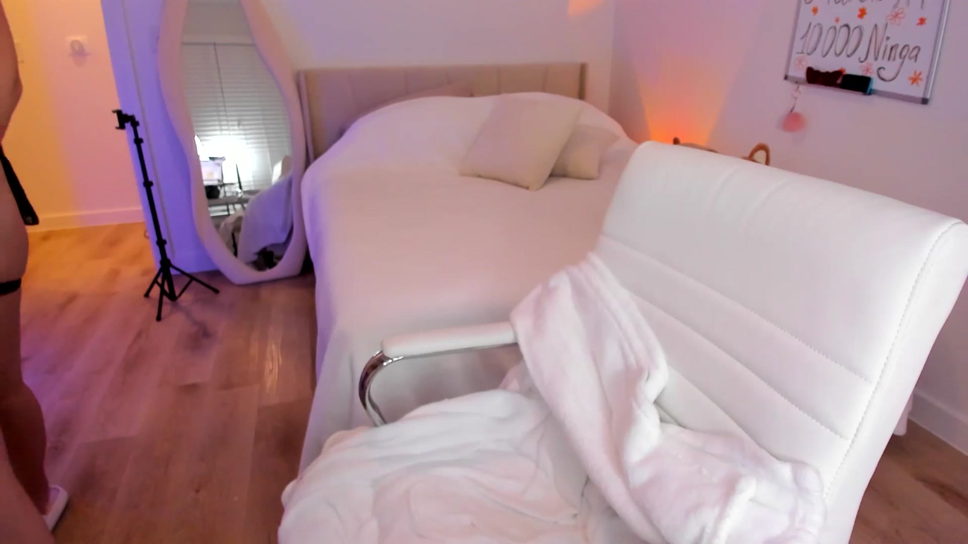 Gallery image thumbnail from Just_Vi's myfreecams stream on, 03/09/2025, 03:24 image 14 of 20