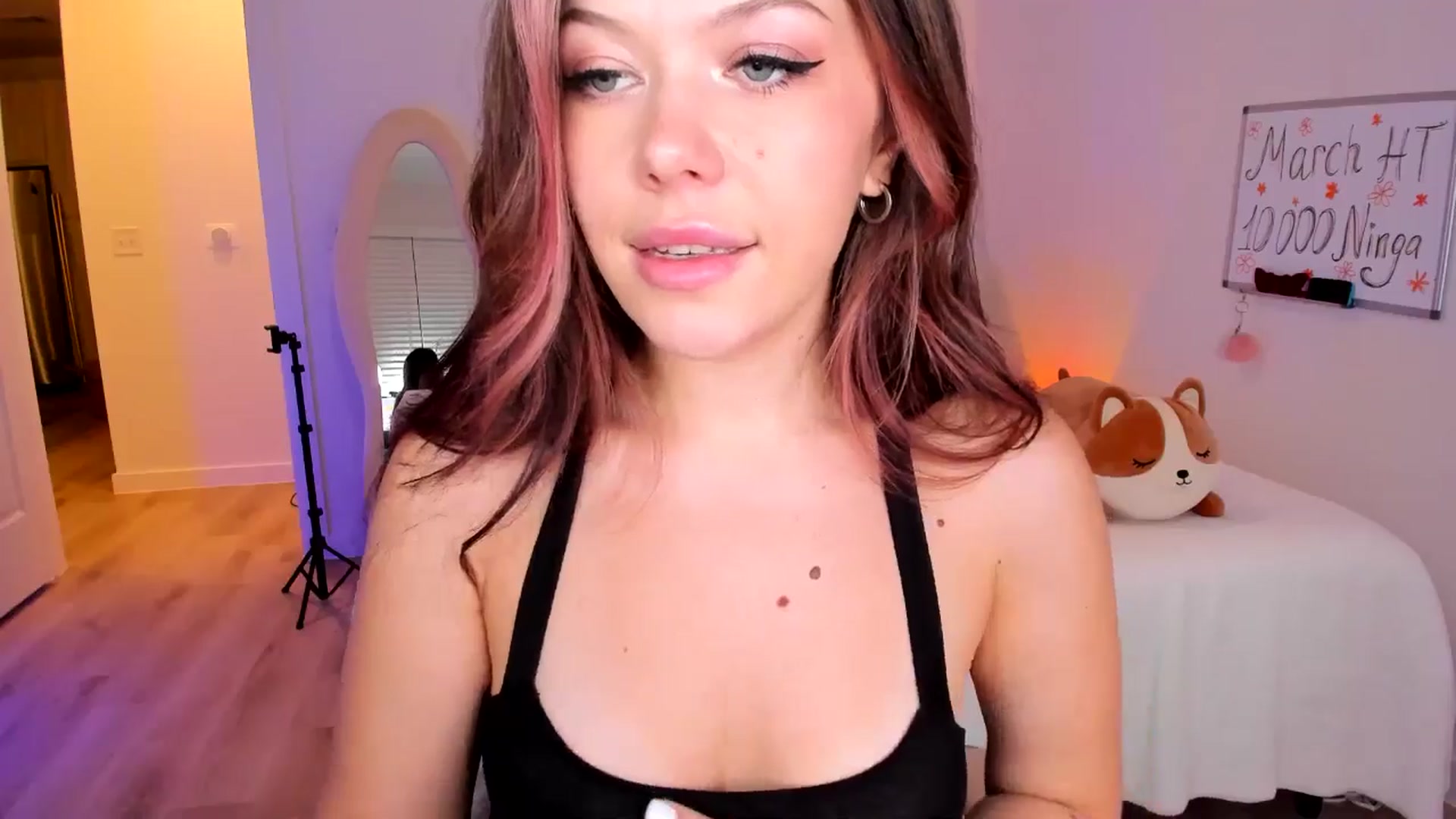 Gallery image thumbnail from Just_Vi's myfreecams stream on, 03/09/2025, 03:24 image 15 of 20