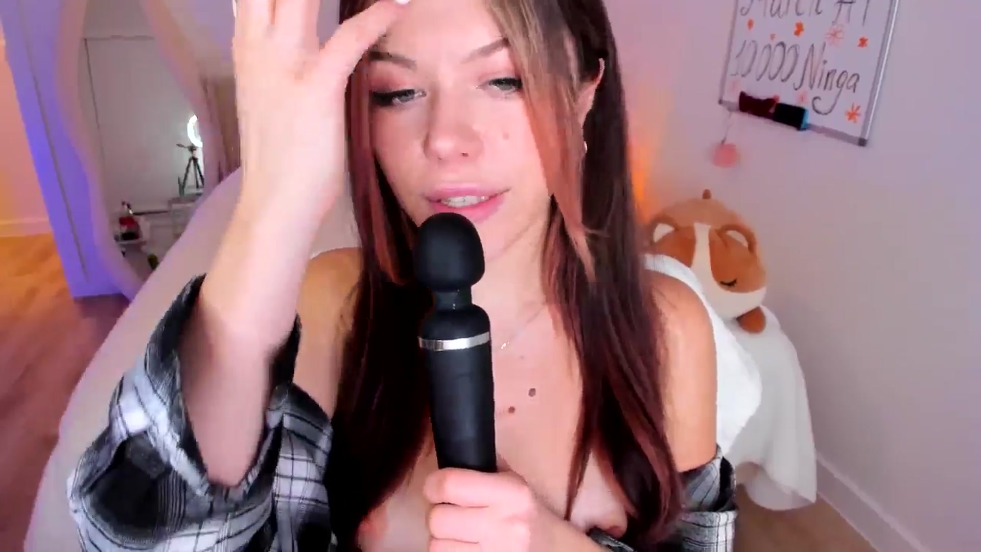 Gallery image thumbnail from Just_Vi's myfreecams stream on, 03/11/2025, 04:05 image 20 of 20
