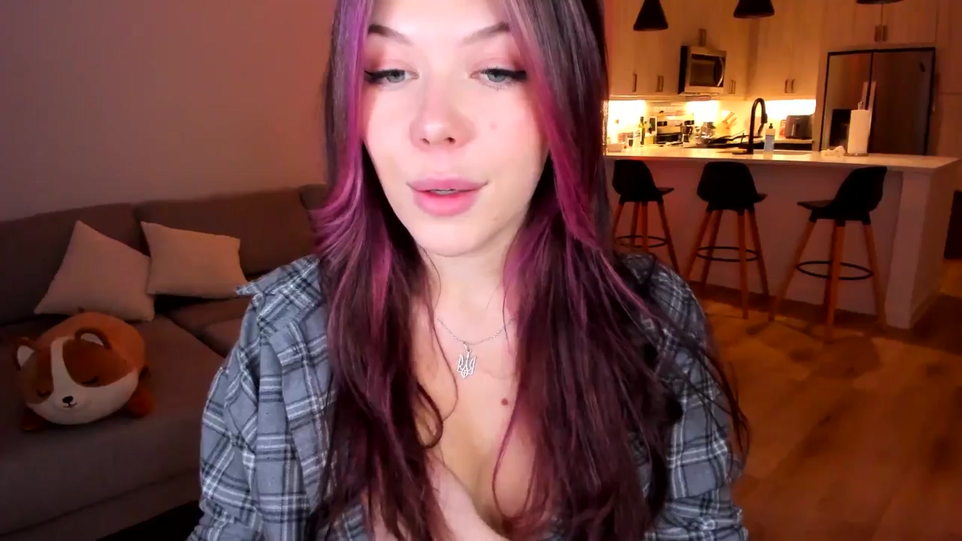 Gallery image thumbnail from Just_Vi's myfreecams stream on, 03/16/2025, 03:30 image 6 of 20