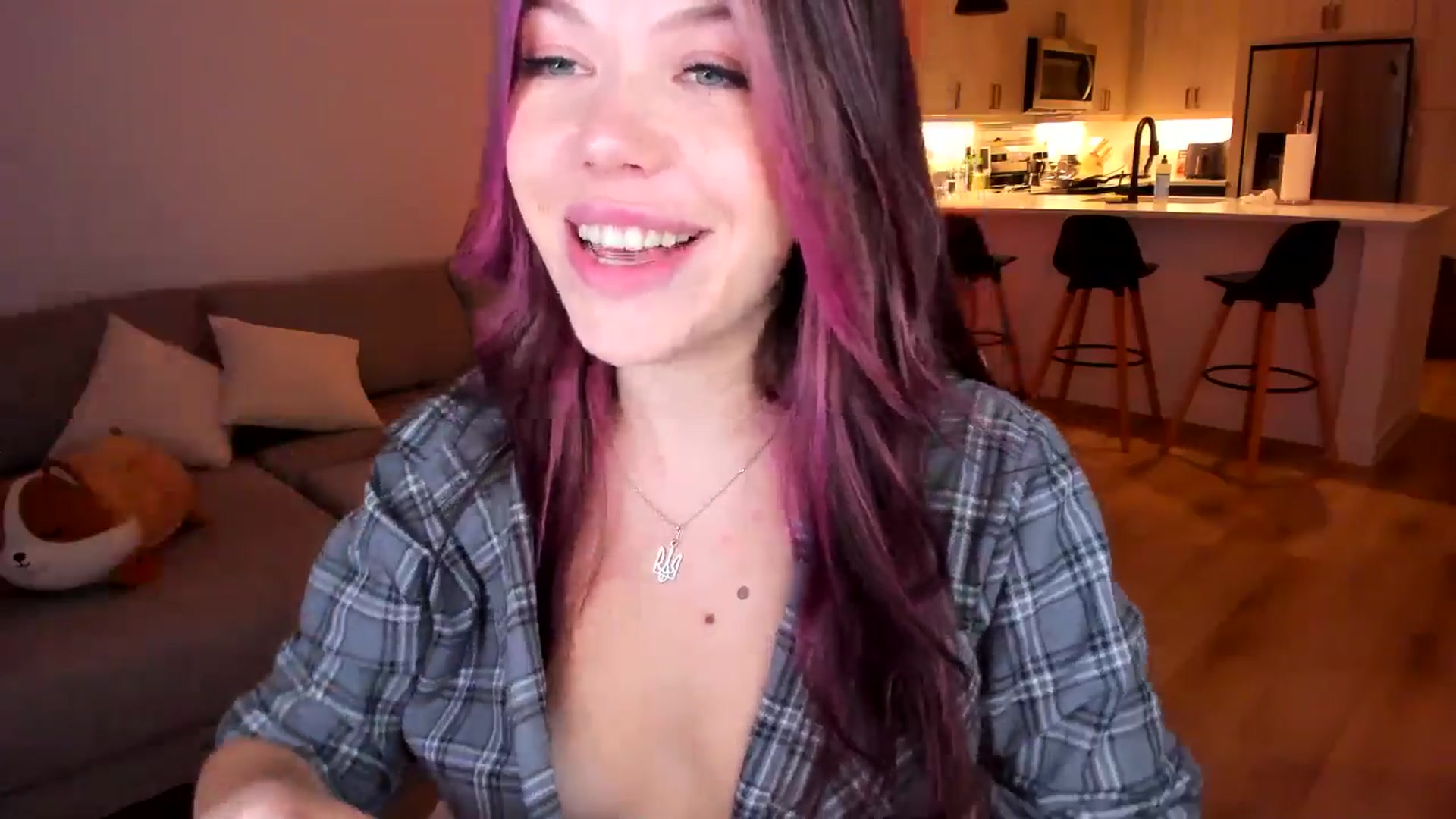 Gallery image thumbnail from Just_Vi's myfreecams stream on, 03/16/2025, 03:30 image 4 of 20