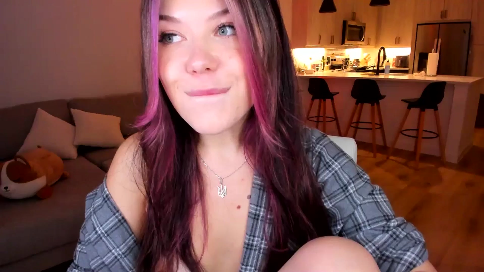 Gallery image thumbnail from Just_Vi's myfreecams stream on, 03/16/2025, 03:30 image 5 of 20
