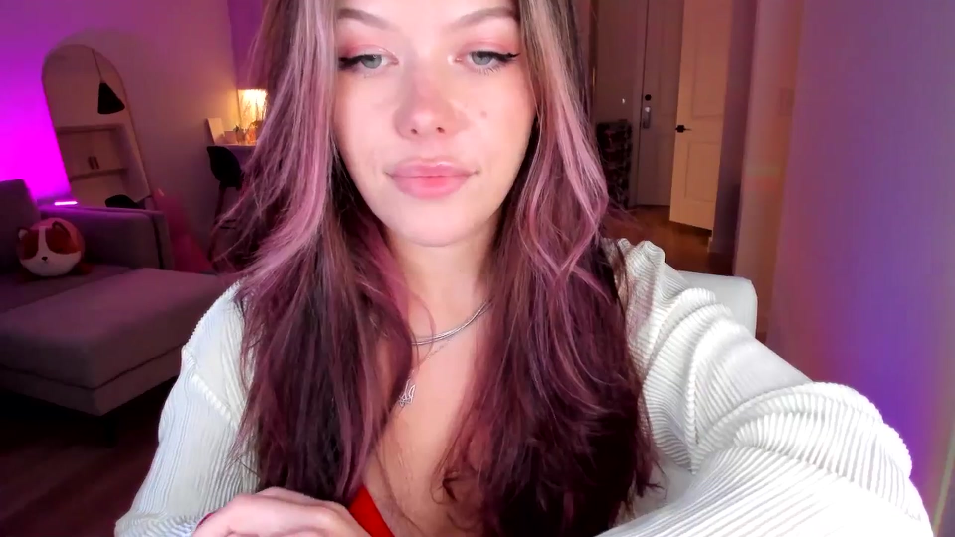 Gallery image thumbnail from Just_Vi's myfreecams stream on, 03/30/2025, 05:29 image 7 of 20