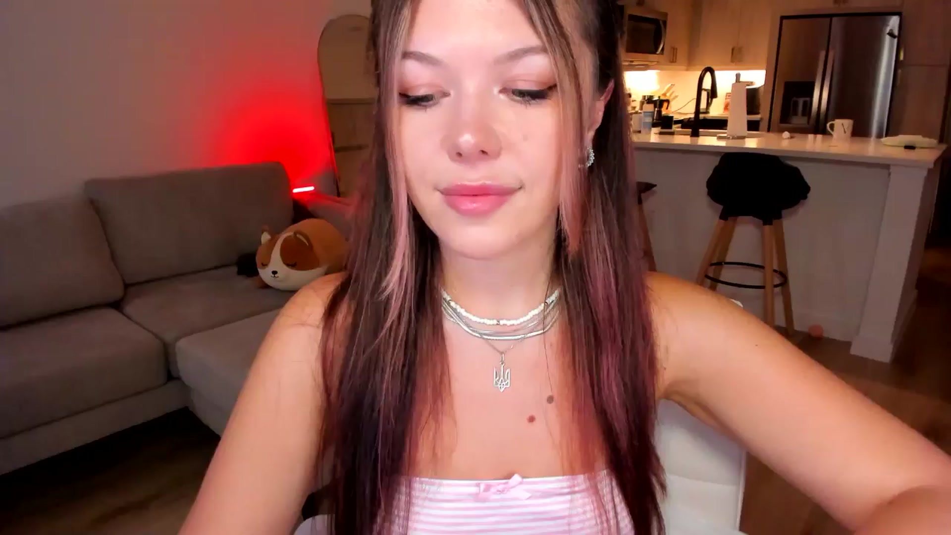 Gallery image thumbnail from Just_Vi's myfreecams stream on, 04/04/2025, 01:27 image 16 of 20
