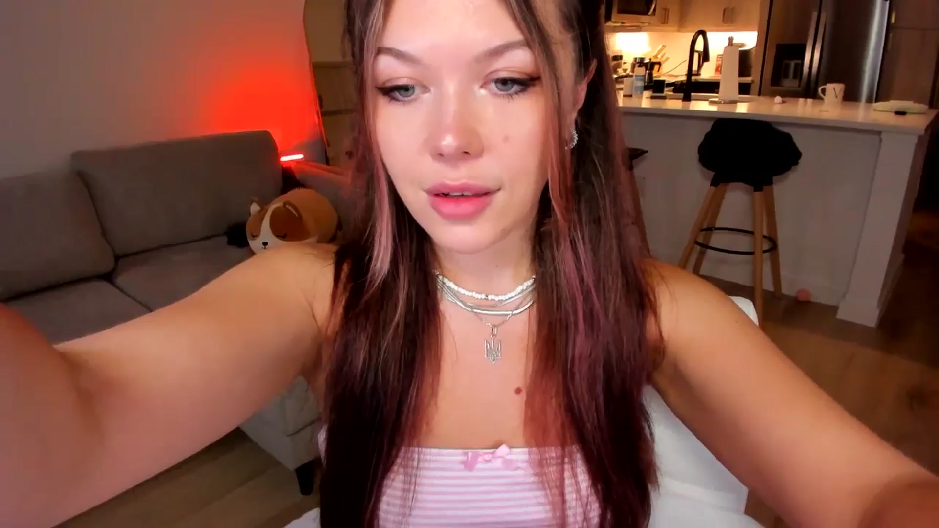 Gallery image thumbnail from Just_Vi's myfreecams stream on, 04/04/2025, 01:27 image 8 of 20