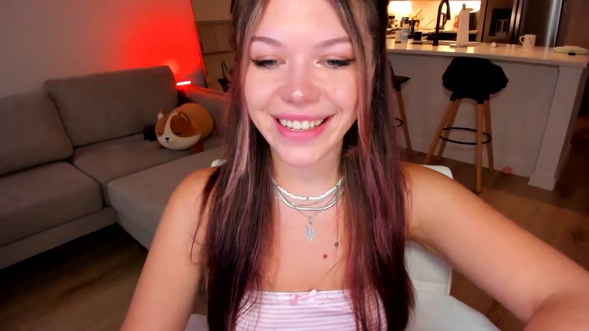 Gallery image thumbnail from Just_Vi's myfreecams stream on, 04/04/2025, 01:27 image 5 of 20