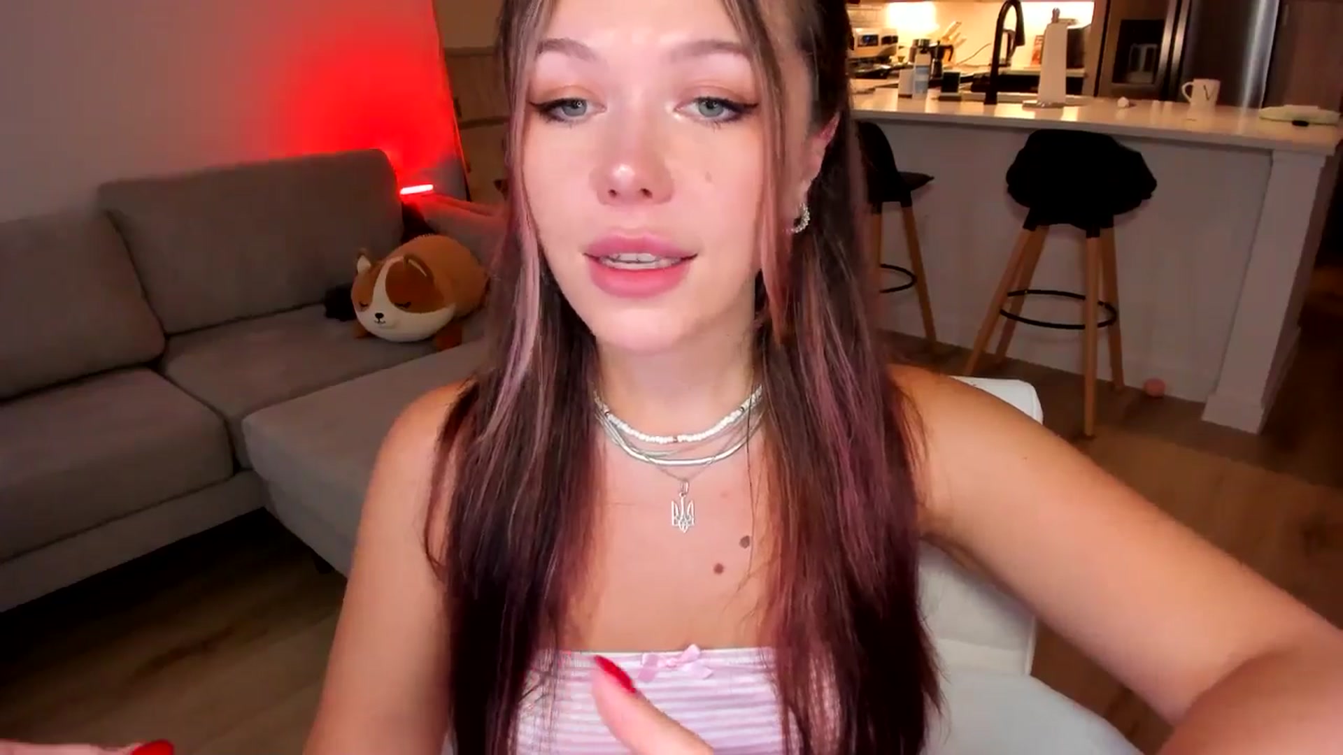 Gallery image thumbnail from Just_Vi's myfreecams stream on, 04/04/2025, 01:27 image 3 of 20