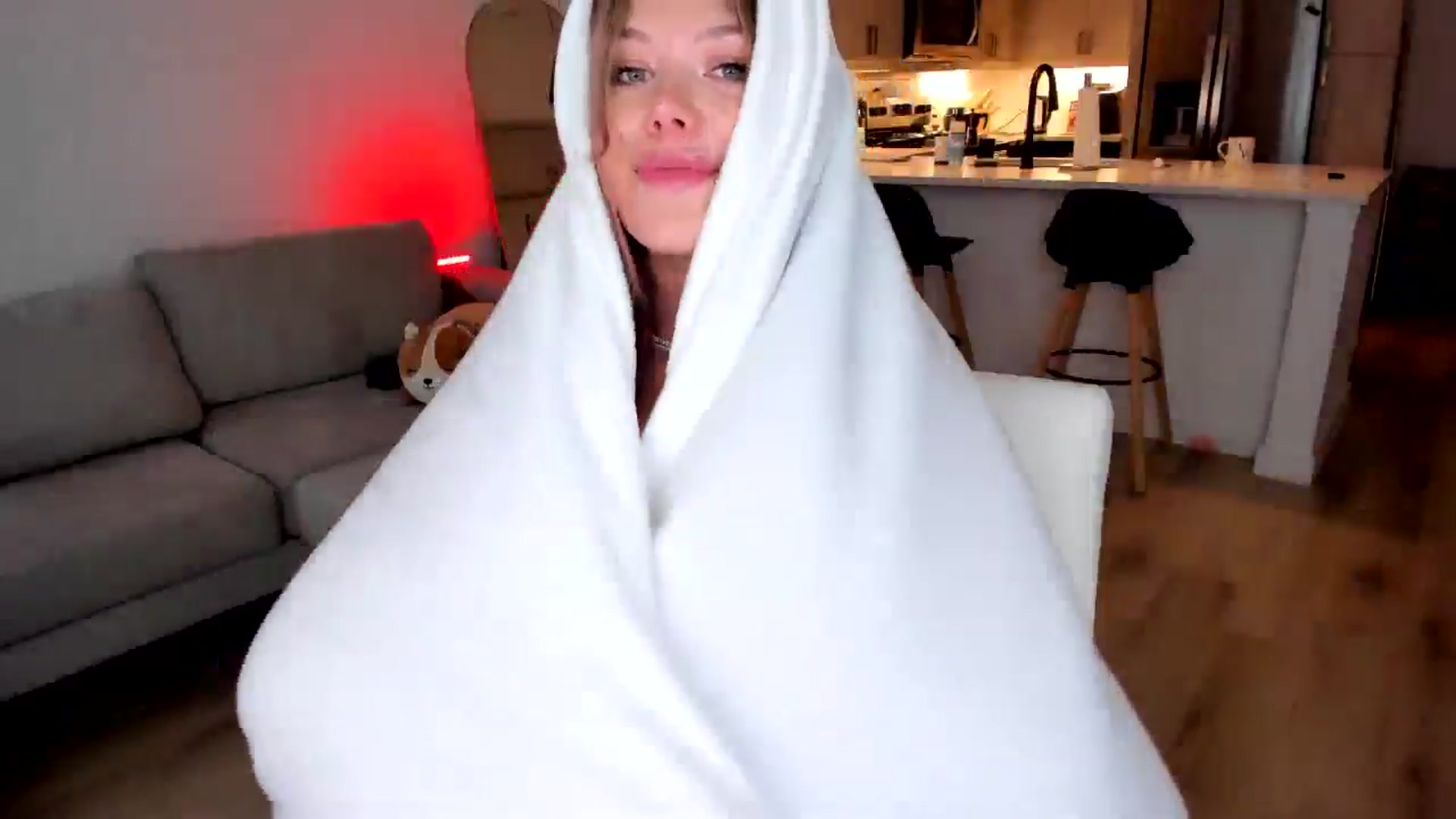 Gallery image thumbnail from Just_Vi's myfreecams stream on, 04/04/2025, 05:56 image 16 of 20