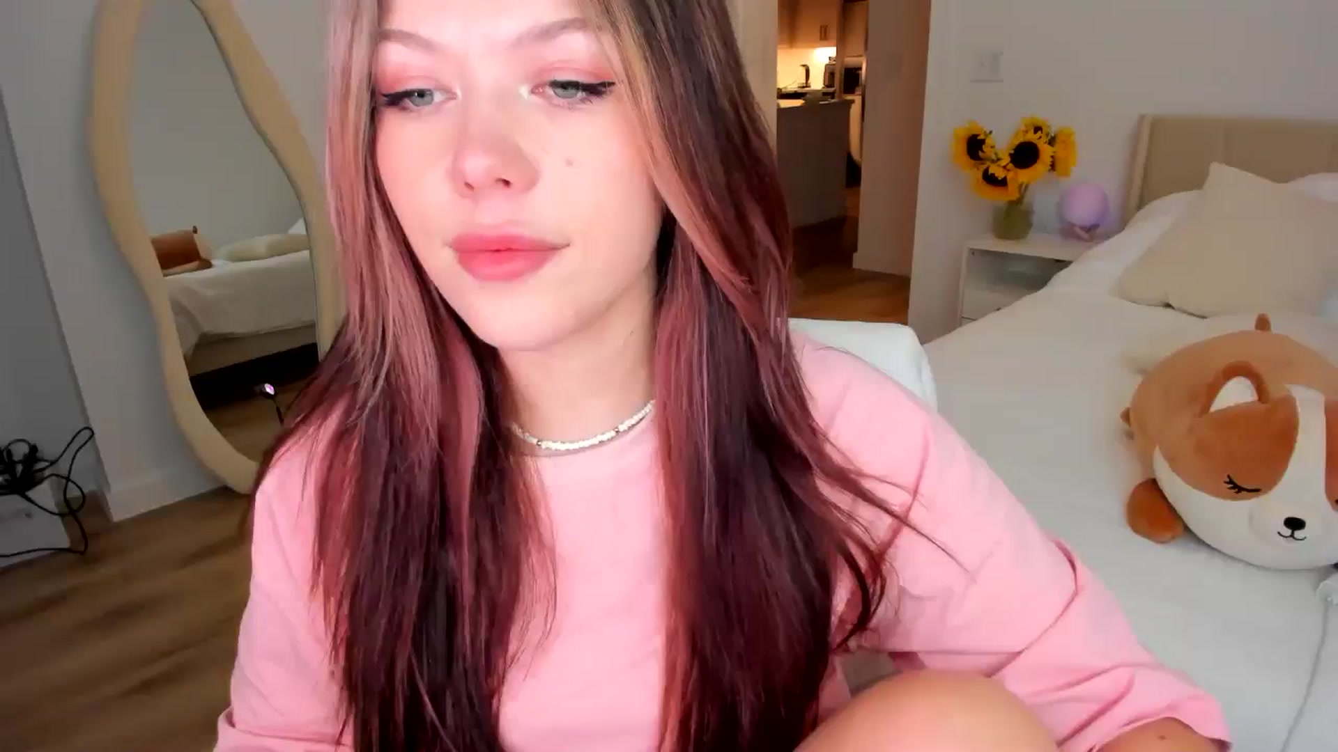 Gallery image thumbnail from Just_Vi's myfreecams stream on, 04/05/2025, 02:36 image 6 of 20