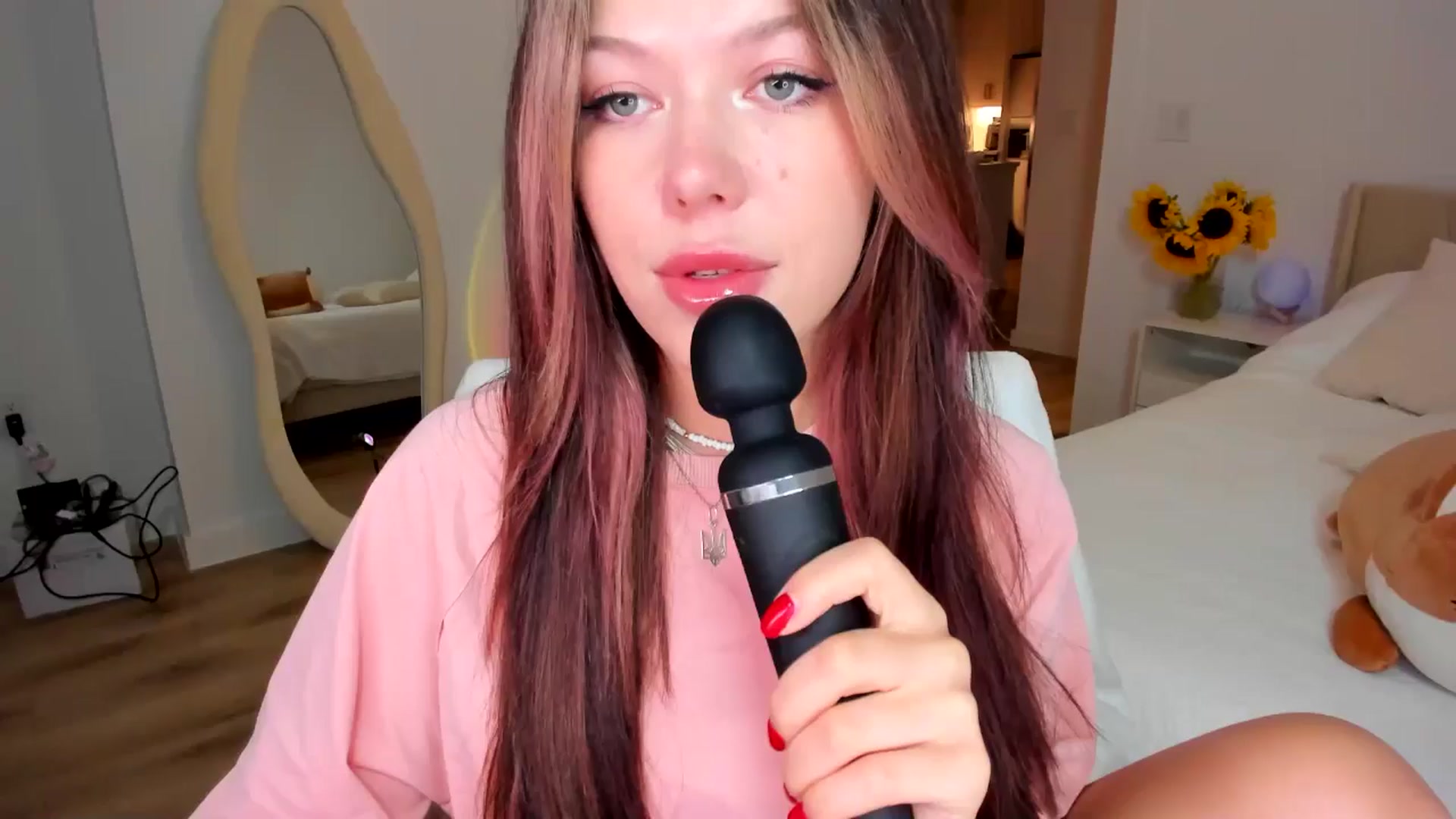 Gallery image thumbnail from Just_Vi's myfreecams stream on, 04/05/2025, 02:36 image 18 of 20