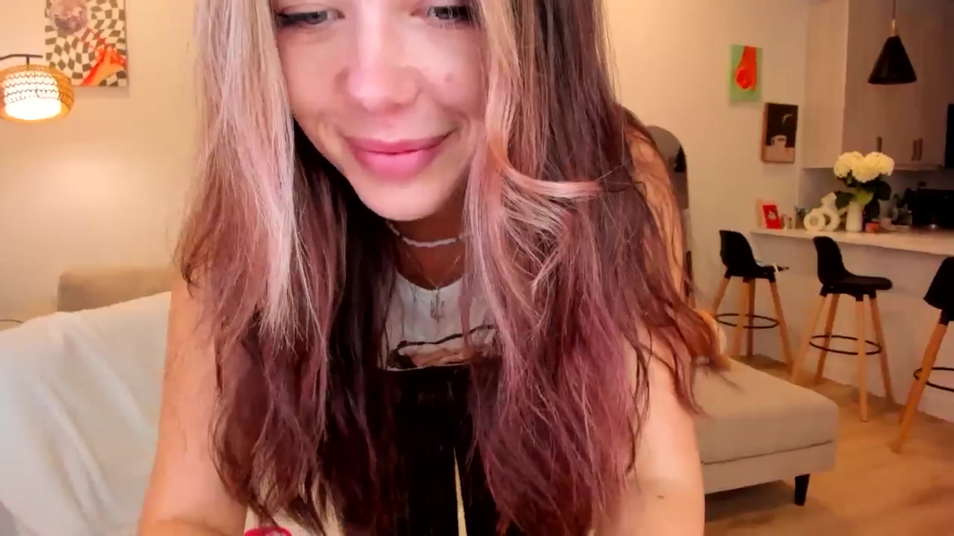Gallery image thumbnail from Just_Vi's myfreecams stream on, 04/10/2025, 02:50 image 9 of 20