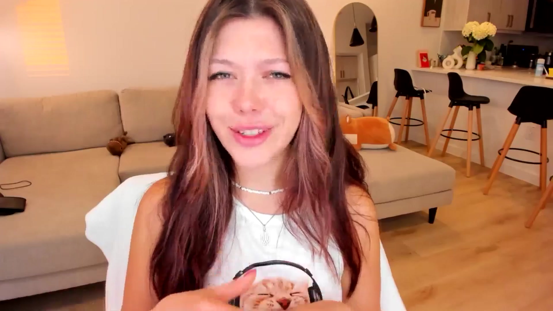 Gallery image thumbnail from Just_Vi's myfreecams stream on, 04/10/2025, 02:50 image 3 of 20