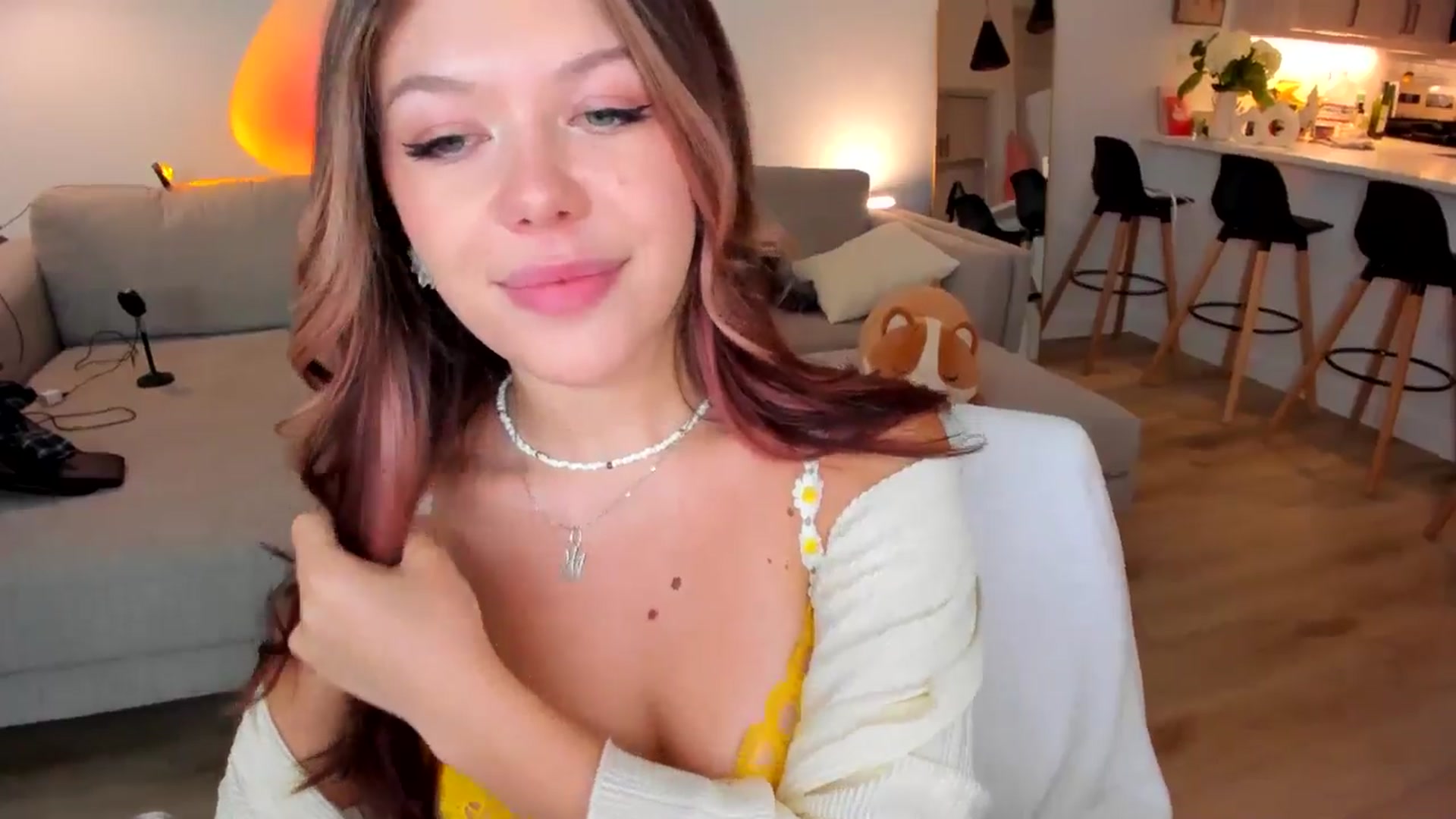 Gallery image thumbnail from Just_Vi's myfreecams stream on, 04/11/2025, 05:47 image 19 of 20
