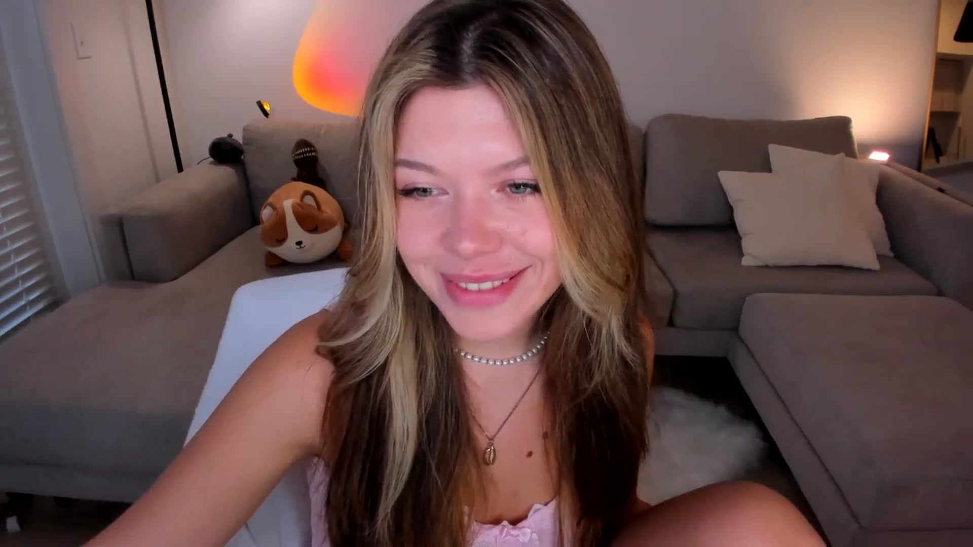 Gallery image thumbnail from Just_Vi's myfreecams stream on, 04/24/2025, 04:58 image 3 of 20
