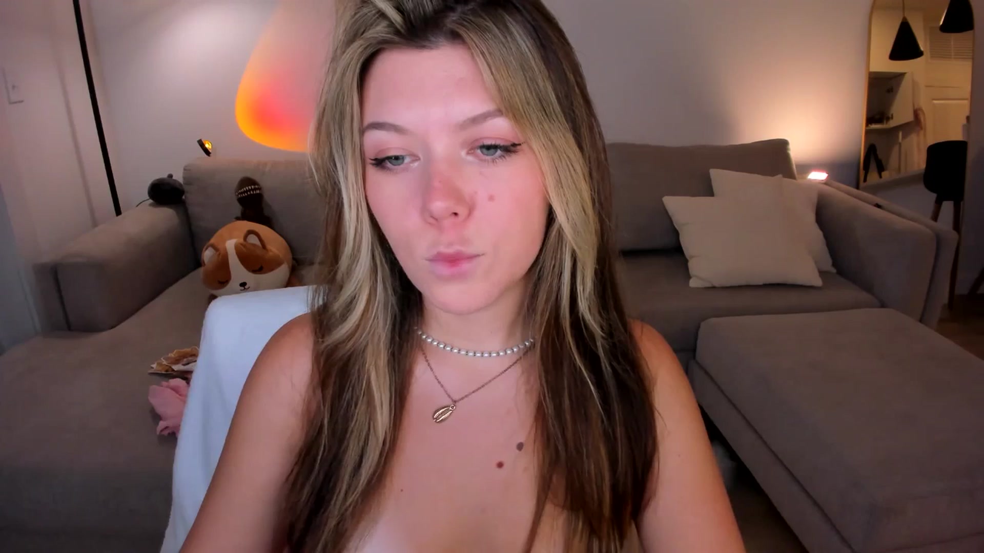 Gallery image thumbnail from Just_Vi's myfreecams stream on, 04/24/2025, 06:03 image 16 of 20