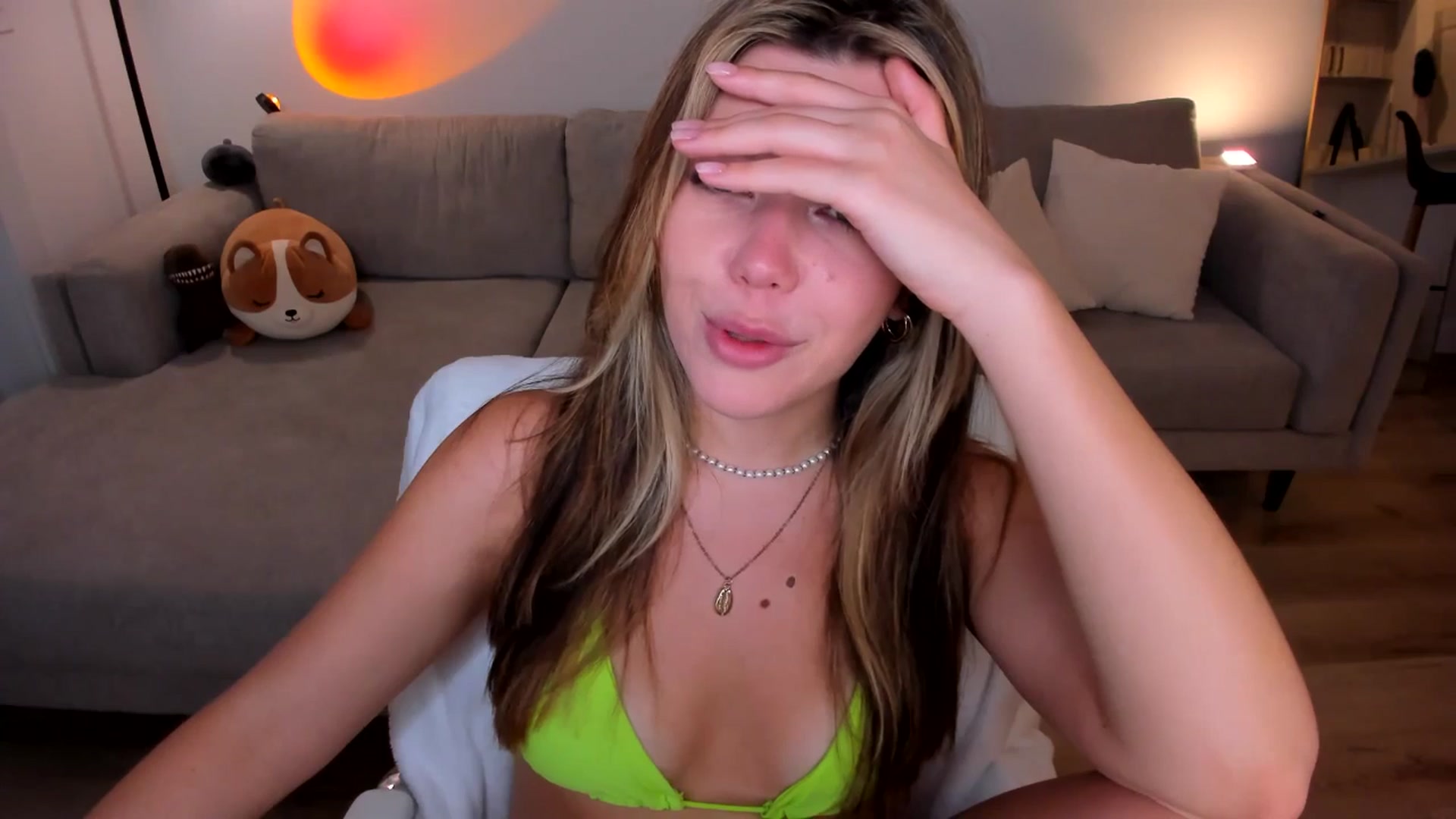 Gallery image thumbnail from Just_Vi's myfreecams stream on, 04/25/2025, 02:39 image 8 of 20