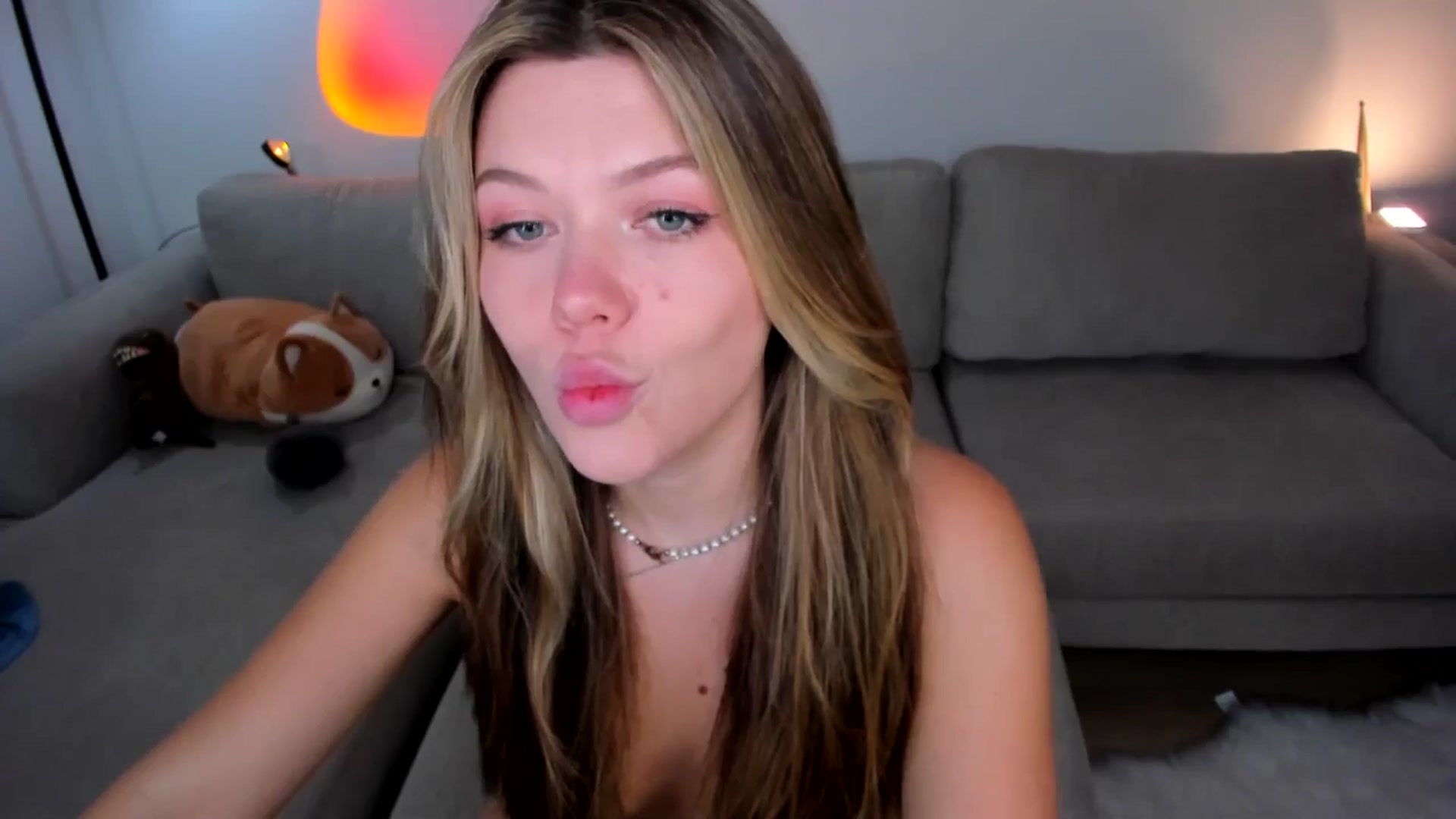 Gallery image thumbnail from Just_Vi's myfreecams stream on, 04/26/2025, 04:44 image 9 of 20